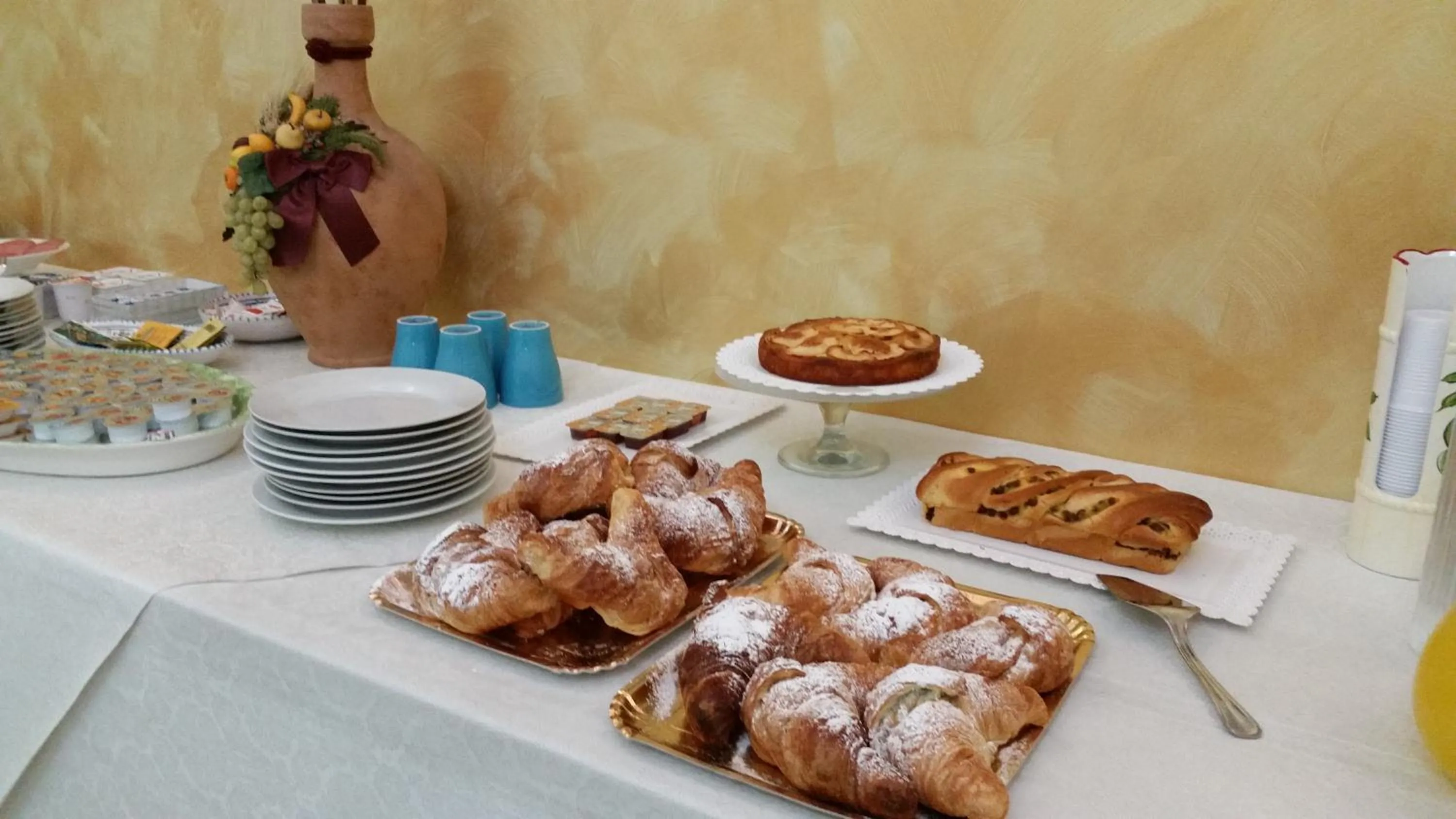 Buffet breakfast in B&B Triskèles
