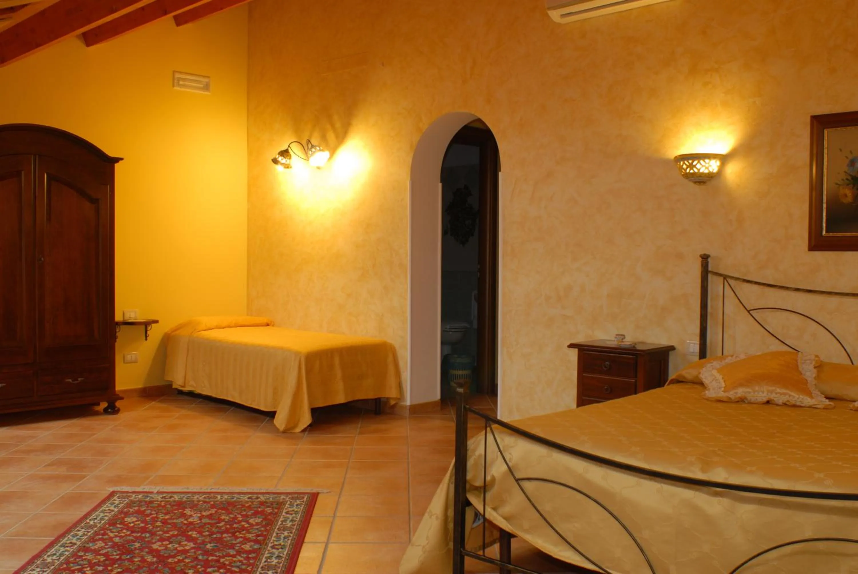 Photo of the whole room in B&B Triskèles