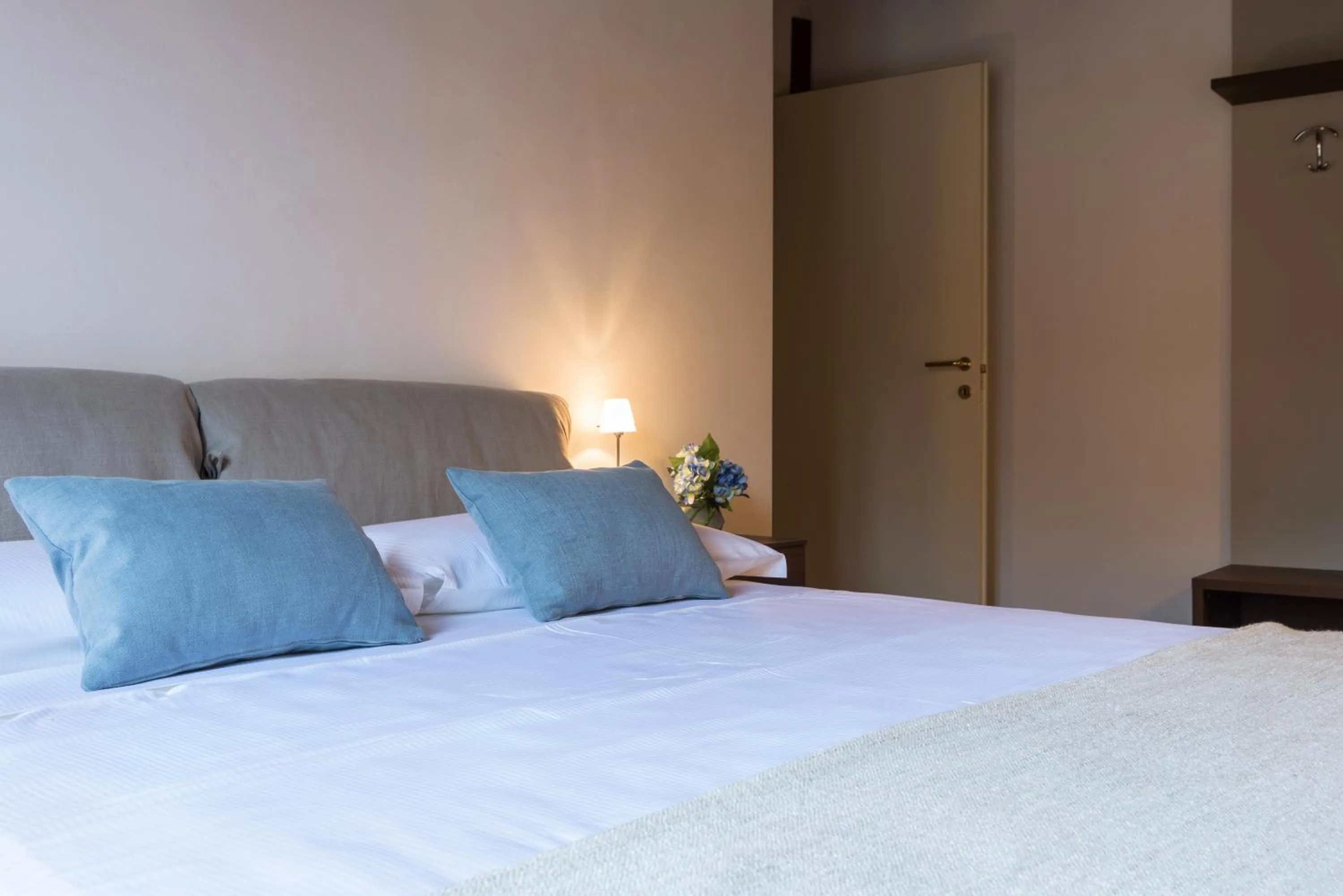 Bed in Contrada San Giacomo - MyHomeinComo