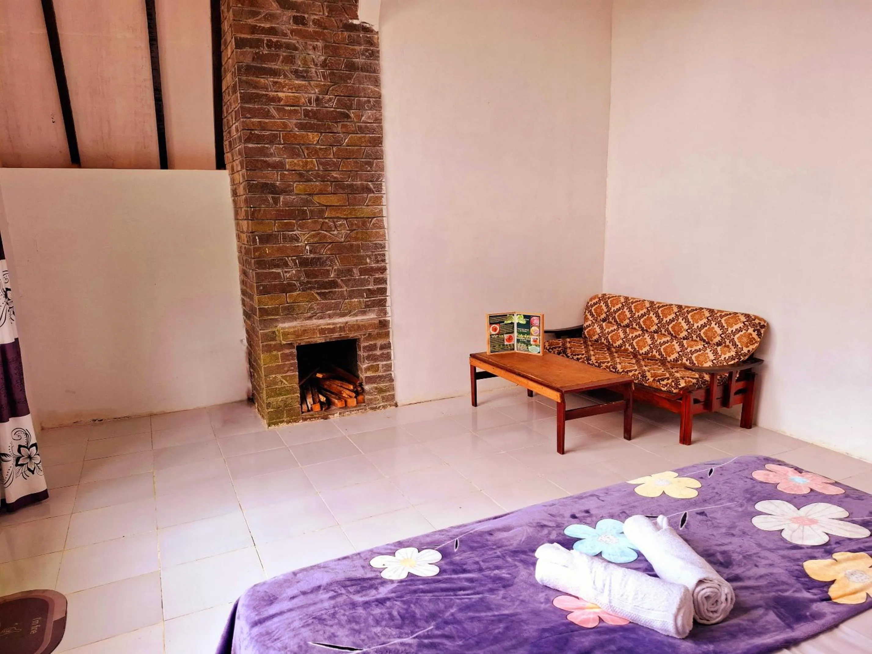 Living room in Ciwidey Jungle Camp & Villa