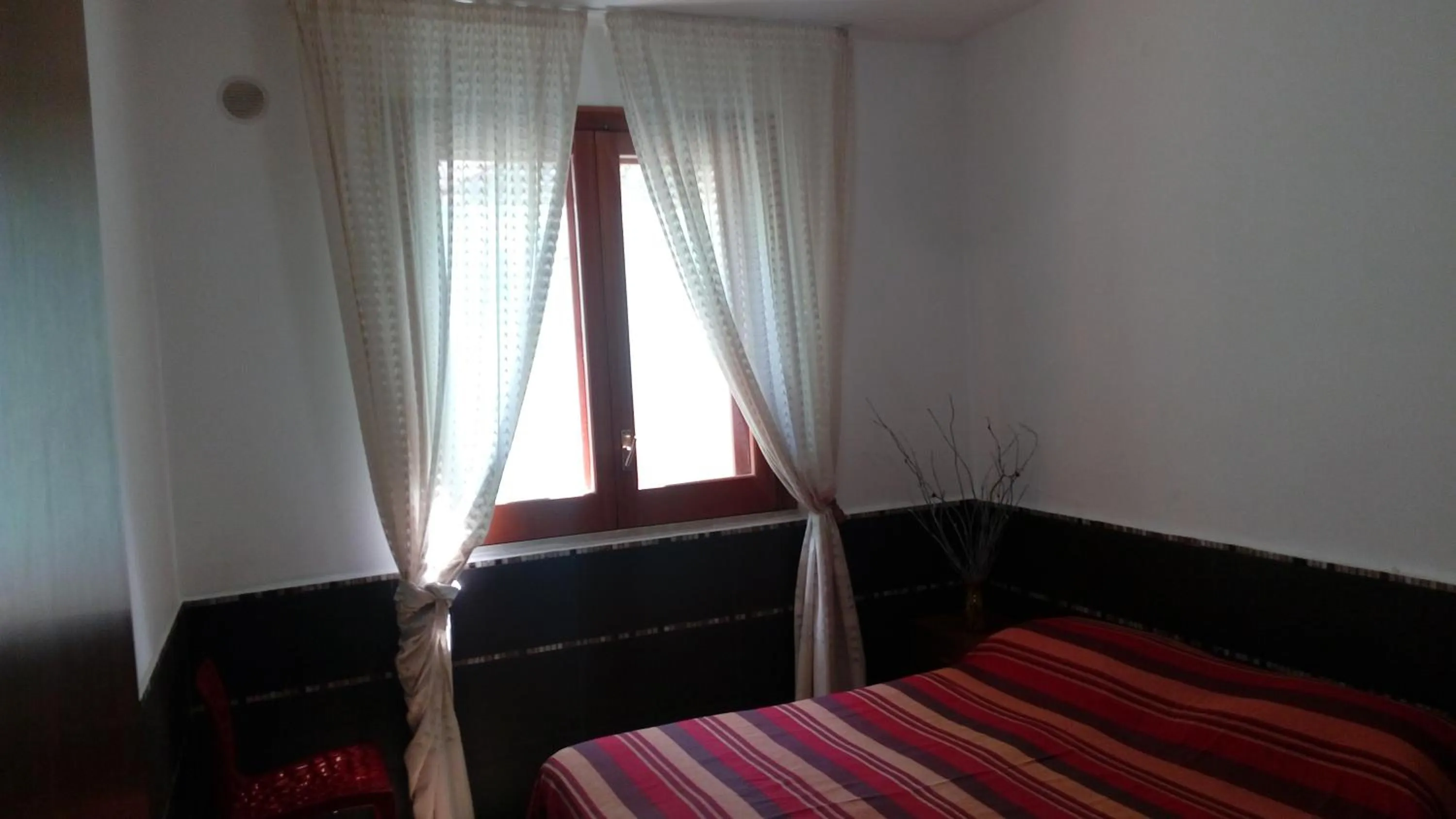 Bedroom, Bed in Stanza in Villa con giardino vista mare