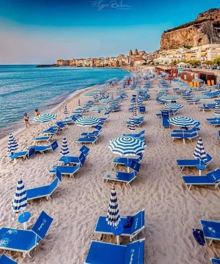 Beach in Stanza in Villa con giardino vista mare