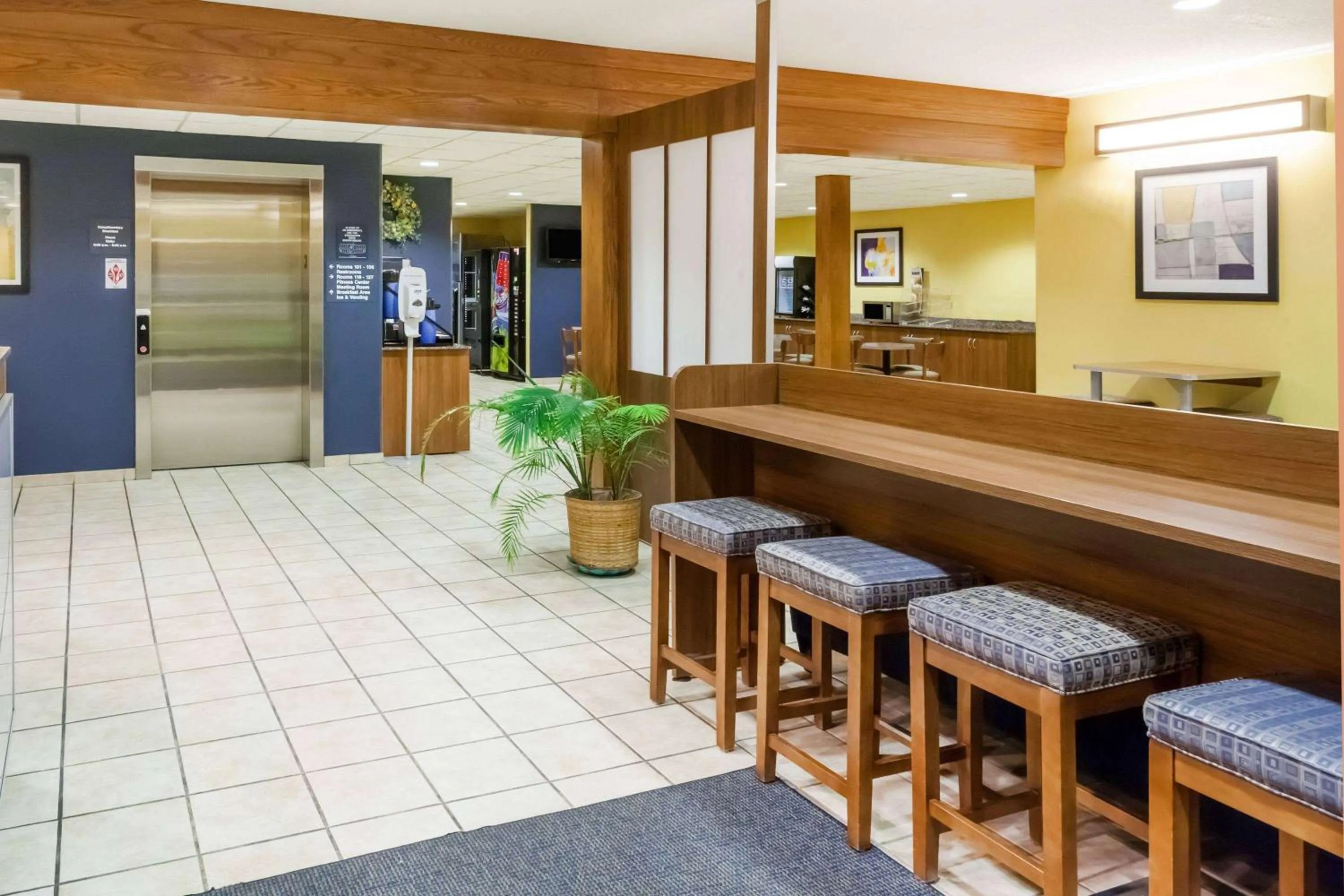 Lobby or reception in Microtel Inn & Suites