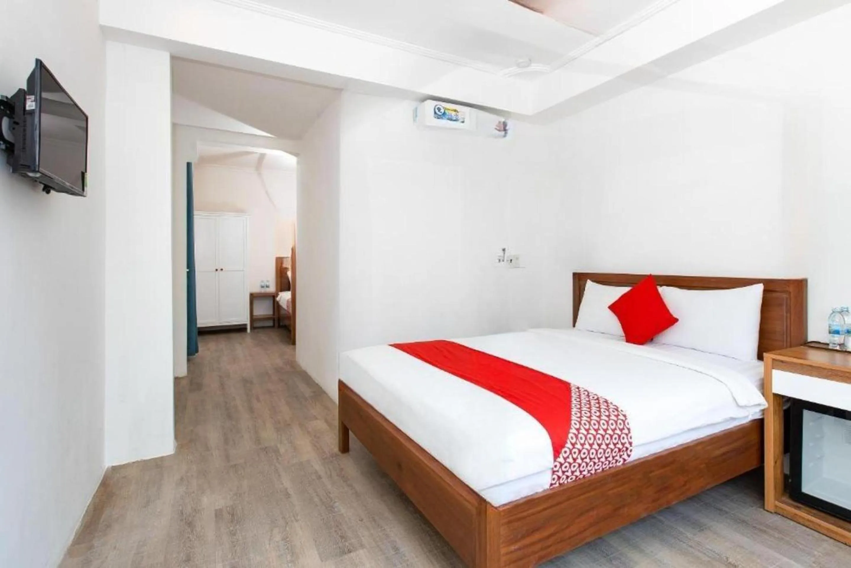 Bedroom, Bed in GIS Hotel Nha Trang & Motorbike Rental