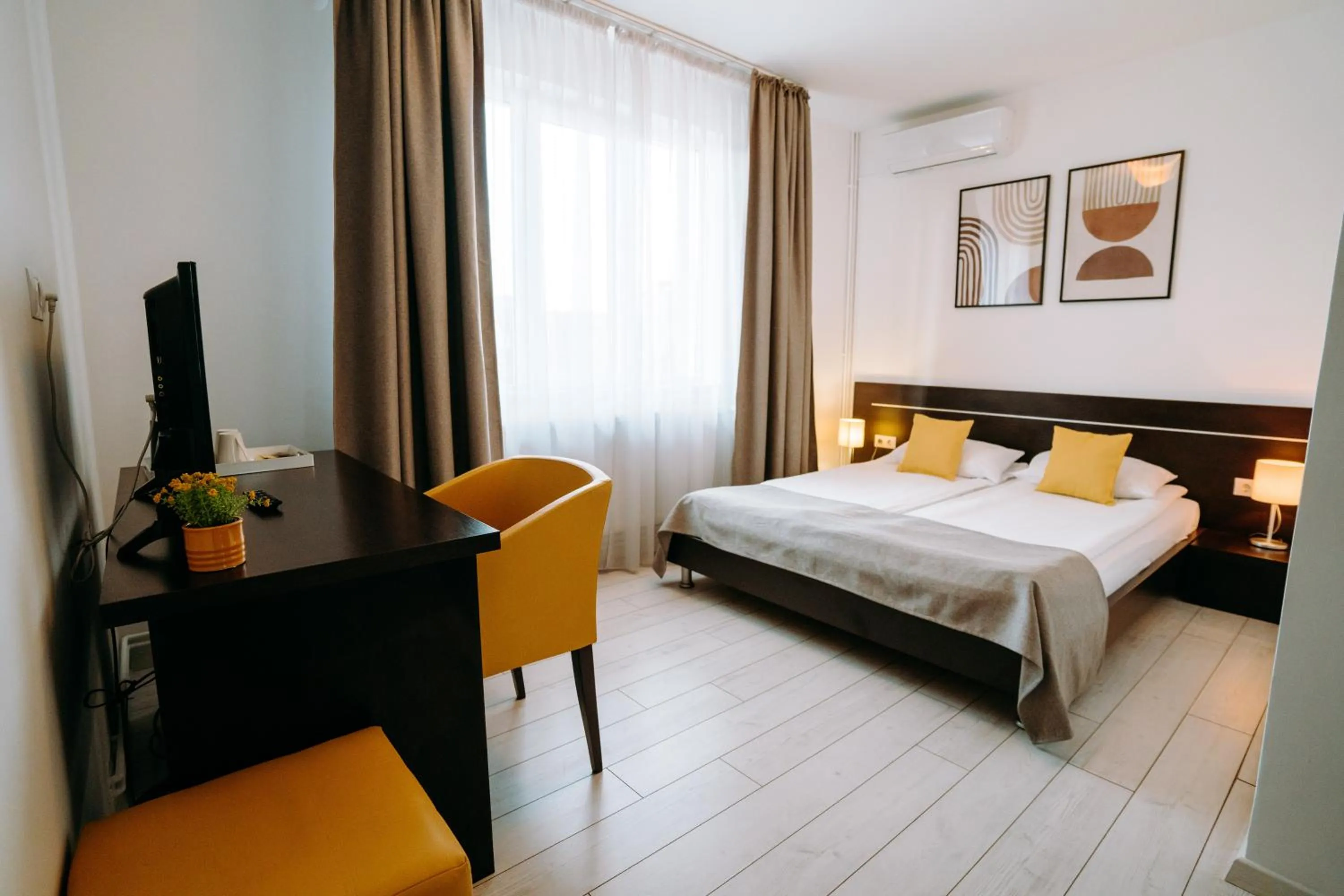 Toilet, Bed in Vila Anca