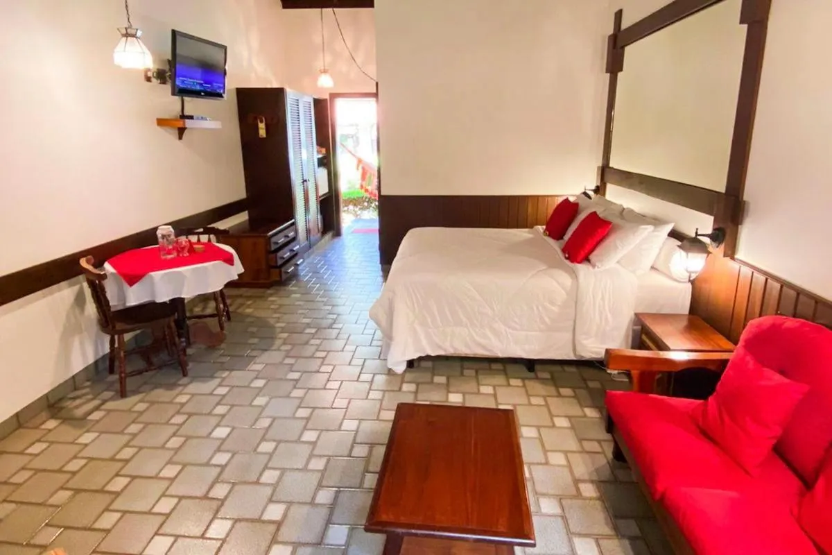 Photo of the whole room, Bed in Pousada O Cantinho da Raposa