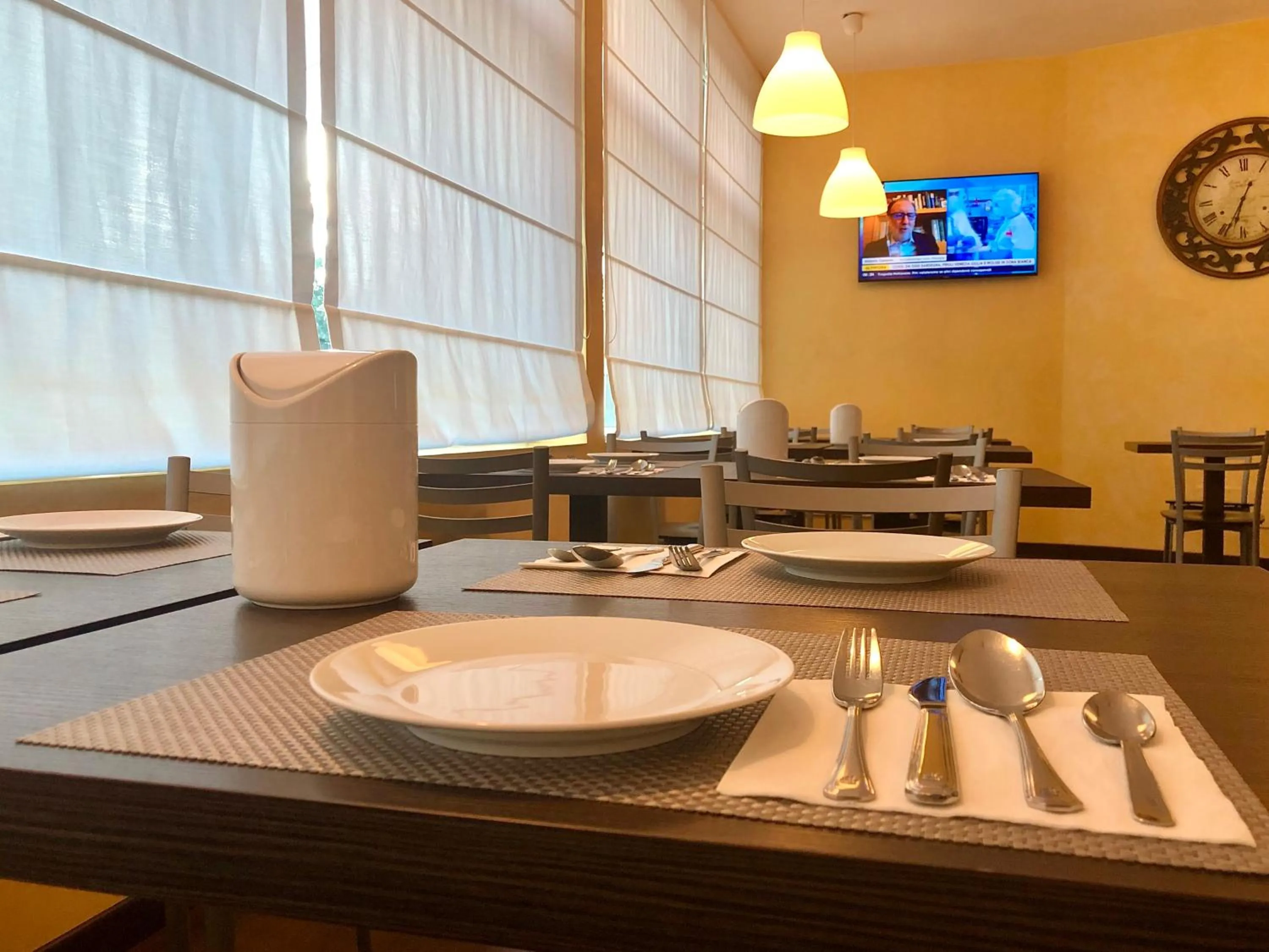 Breakfast in Hotel Alverì