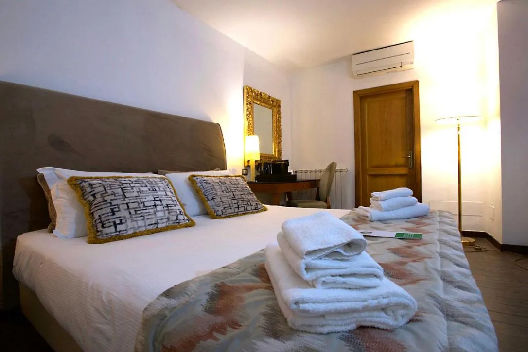 Bed in St. Peter' Six Rooms & Suites