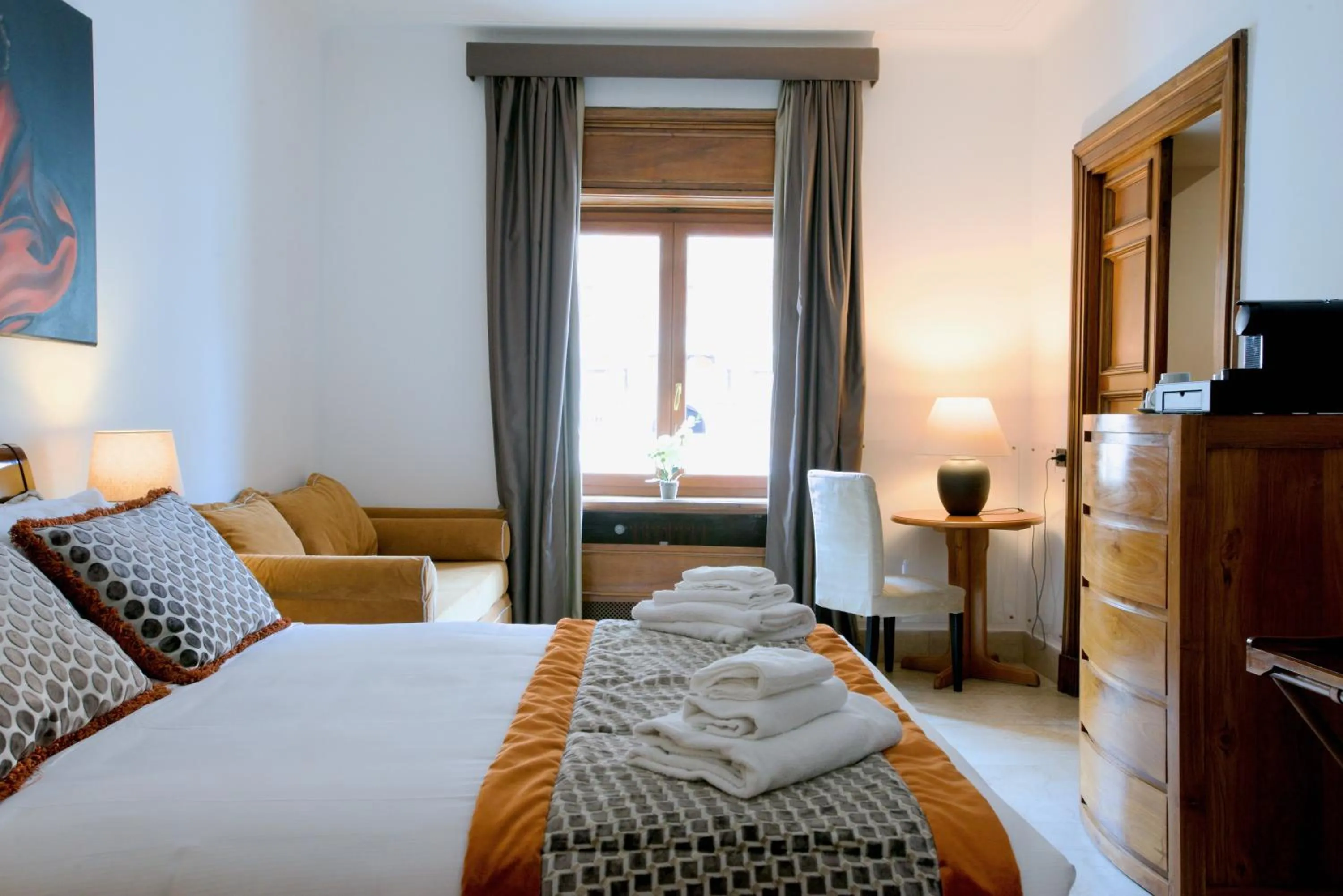 Bed in St. Peter' Six Rooms & Suites