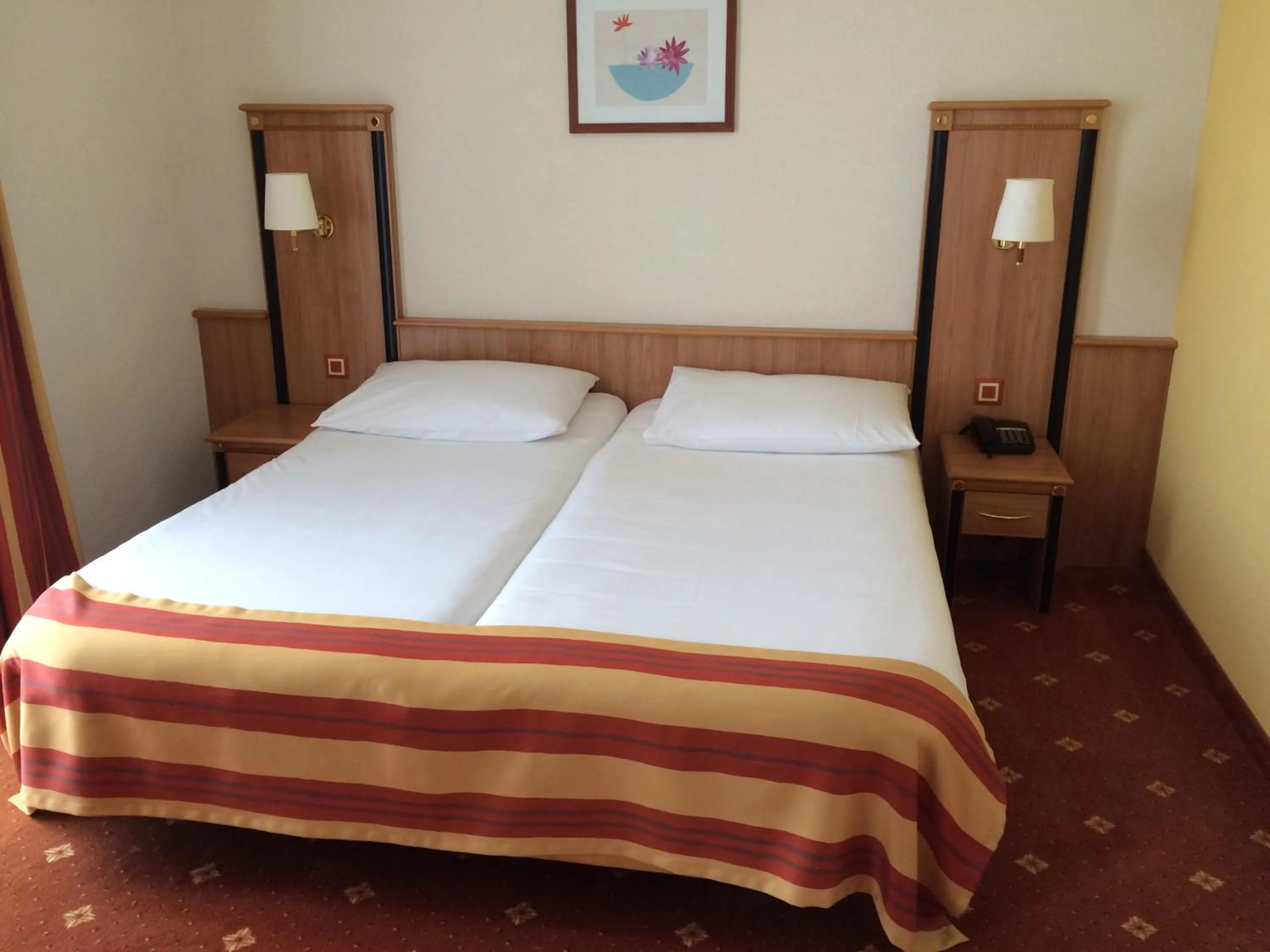 Bedroom, Bed in Grand Hôtel des Rasses & Wellness