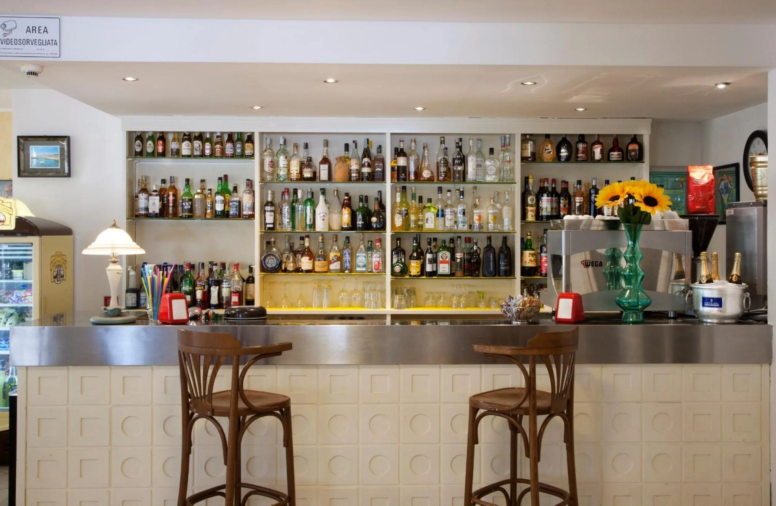 Lounge or bar in Hotel Ridolfi