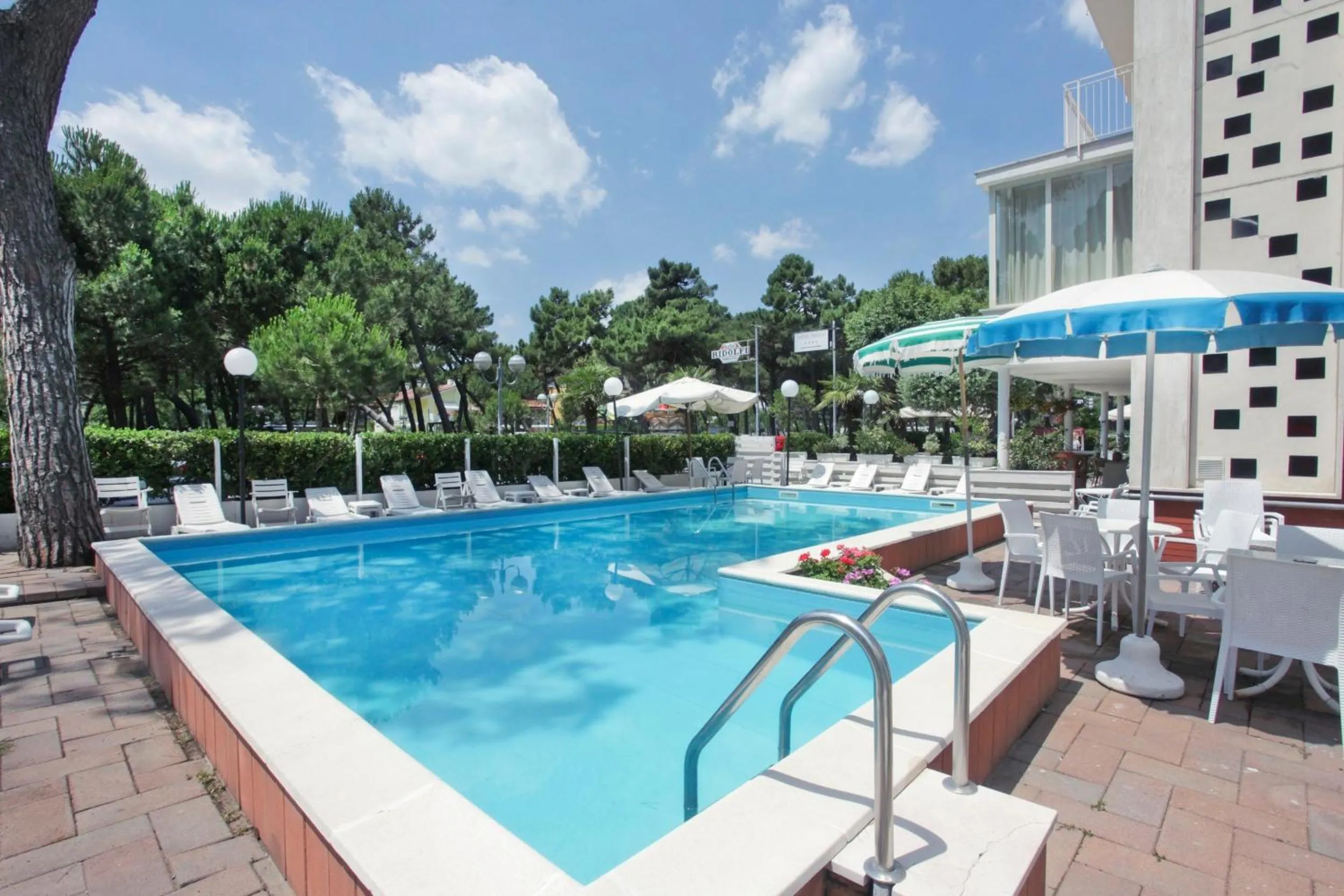 Swimming pool in Hotel Ridolfi
