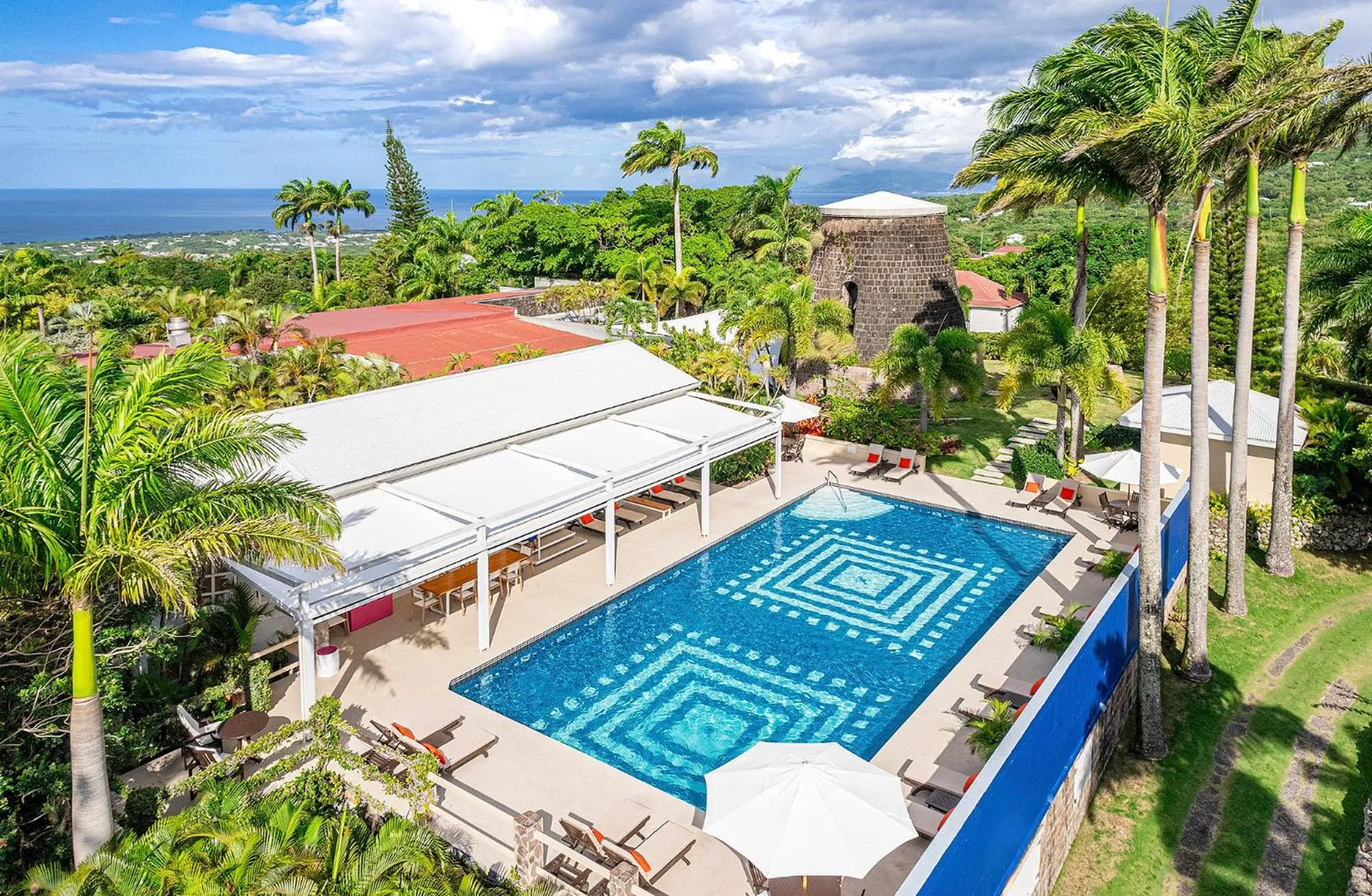 Swimming pool in Montpelier Nevis
