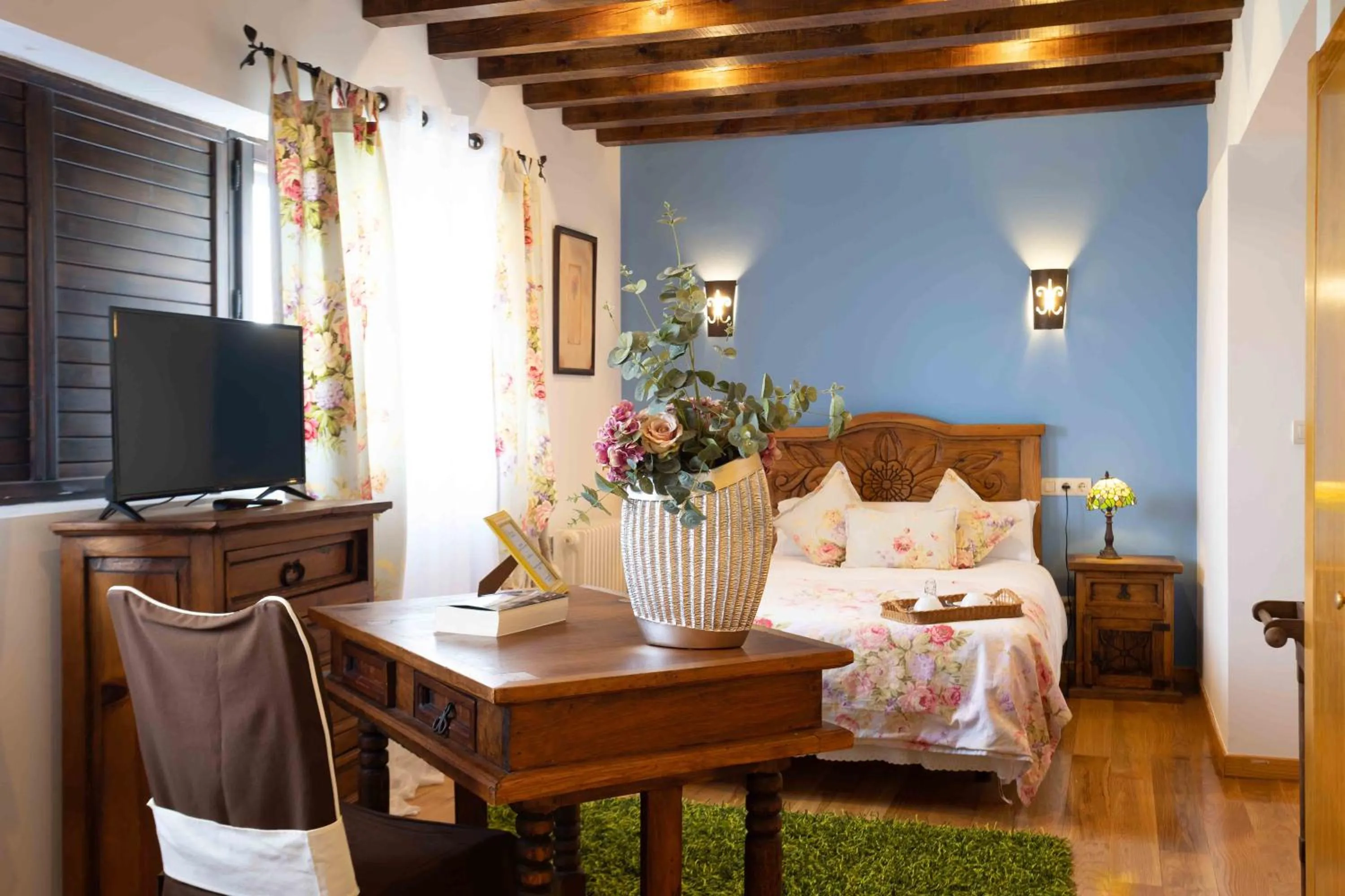 Photo of the whole room, Bed in Posada de Eufrasio