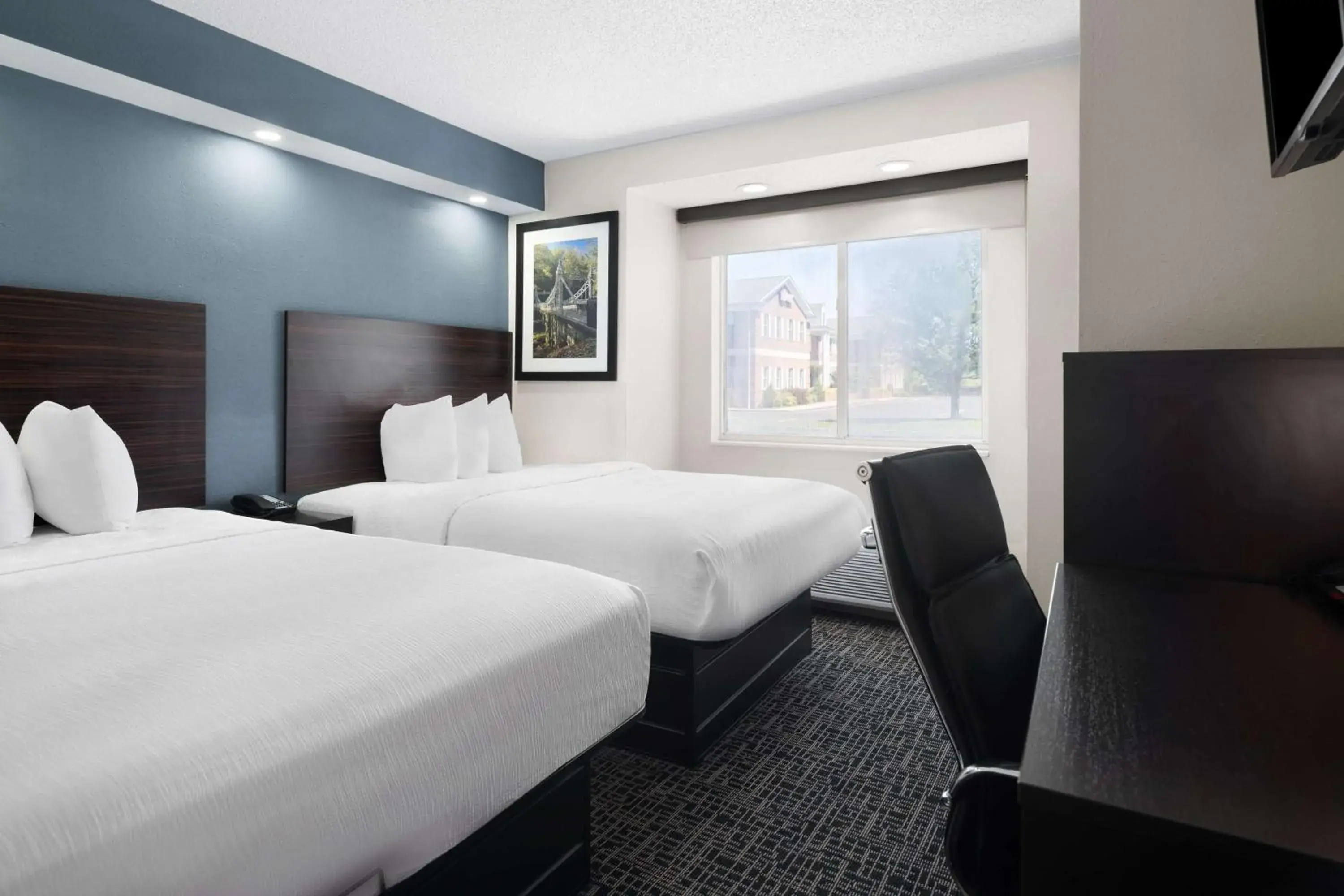 Double Room with Two Double Beds - Non-Smoking in Baymont by Wyndham Boardman Double Room with Two Double Beds - Non-Smoking in Baymont by Wyndham Boardman