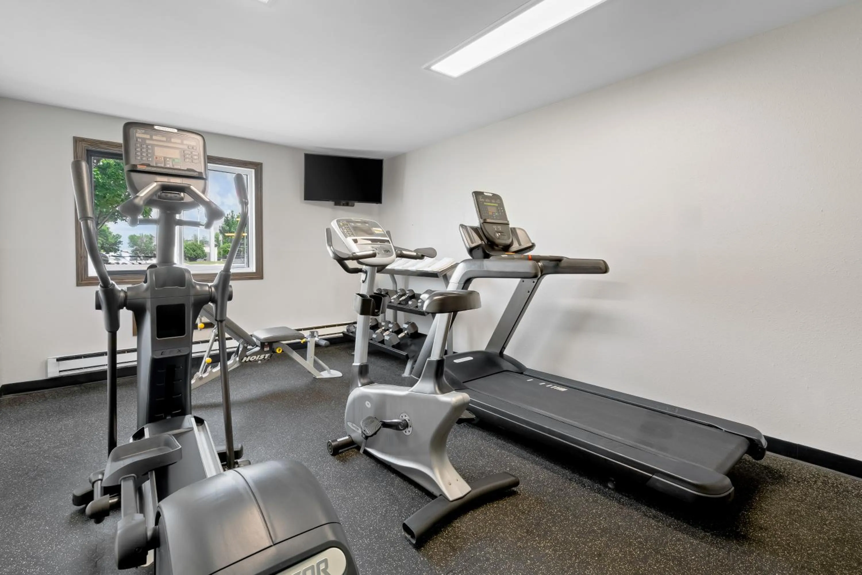 Fitness centre/facilities in Fargo Inn and Suites