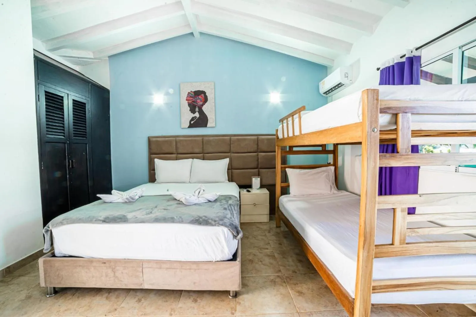 Photo of the whole room, Bed in Hotel Los Veleros Santa Marta