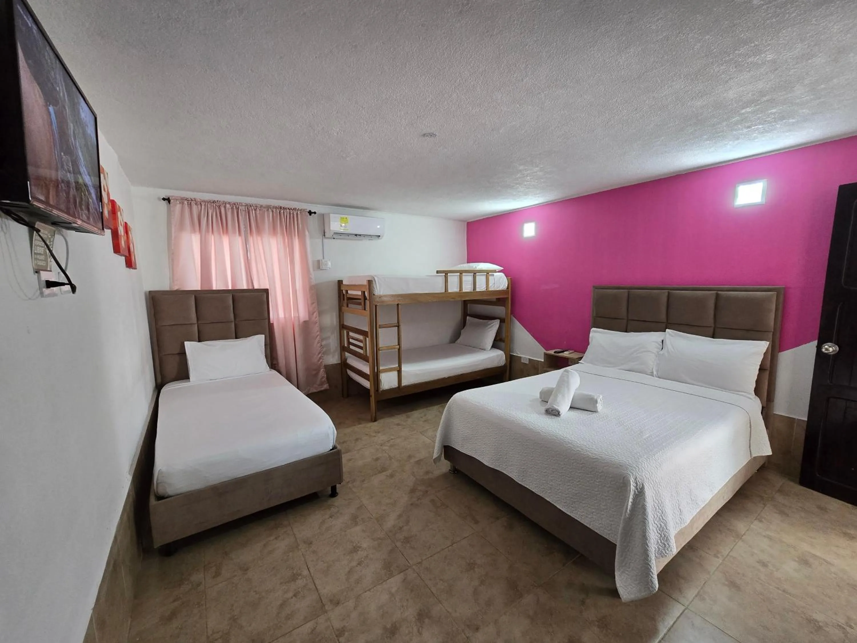 Bed in Hotel Los Veleros Santa Marta