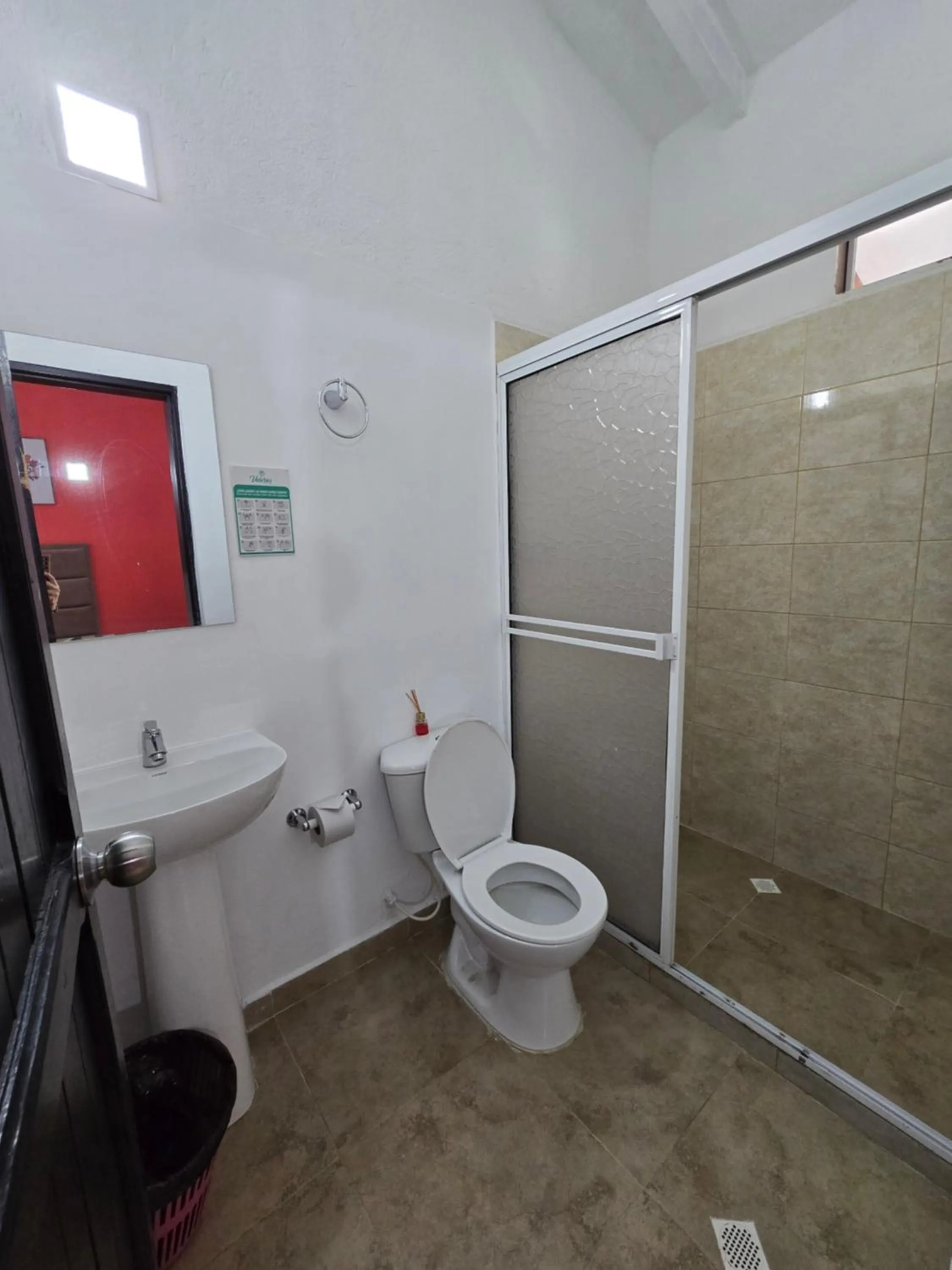 Bathroom in Hotel Los Veleros Santa Marta