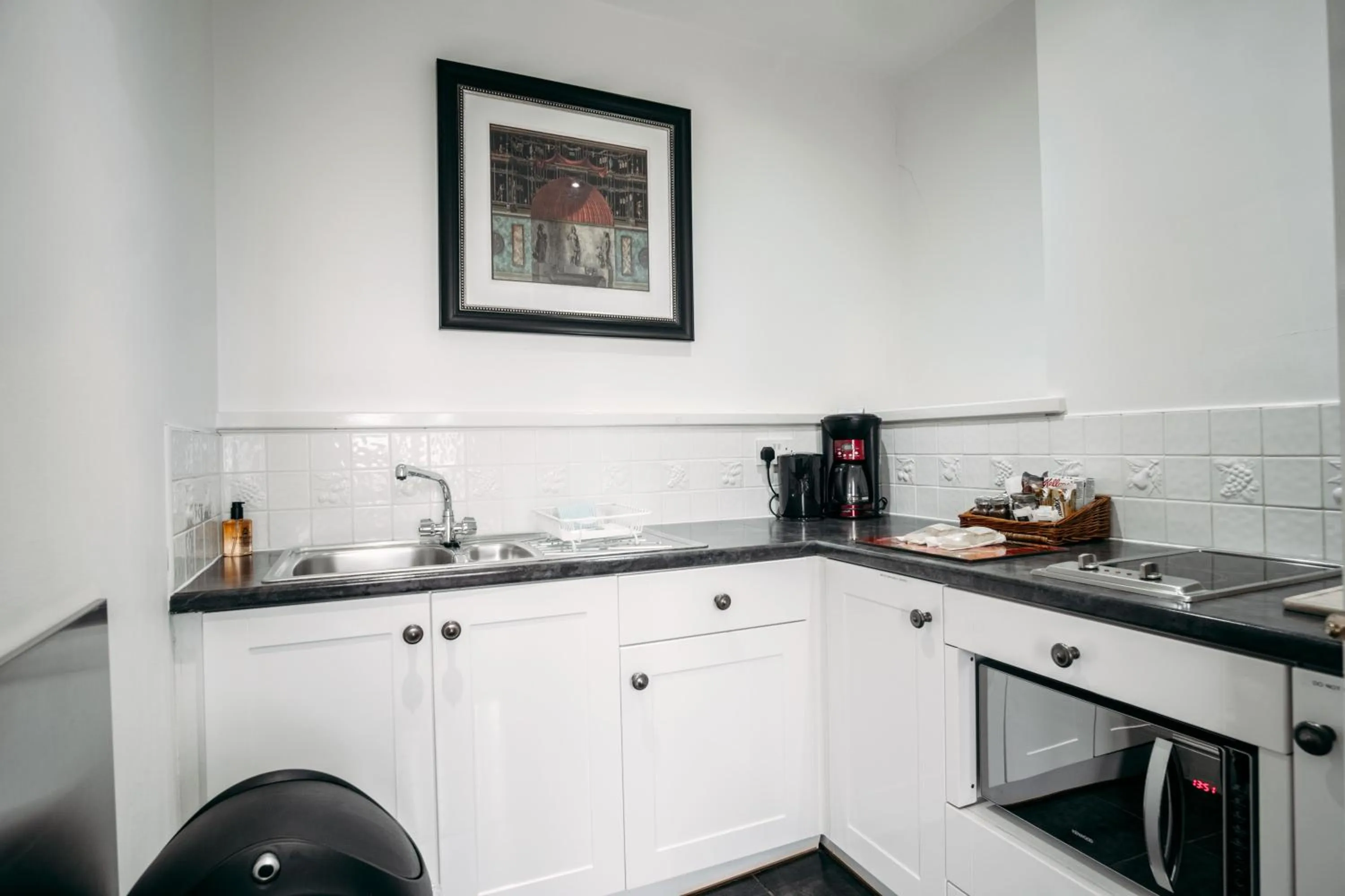 Kitchen or kitchenette in The Town House