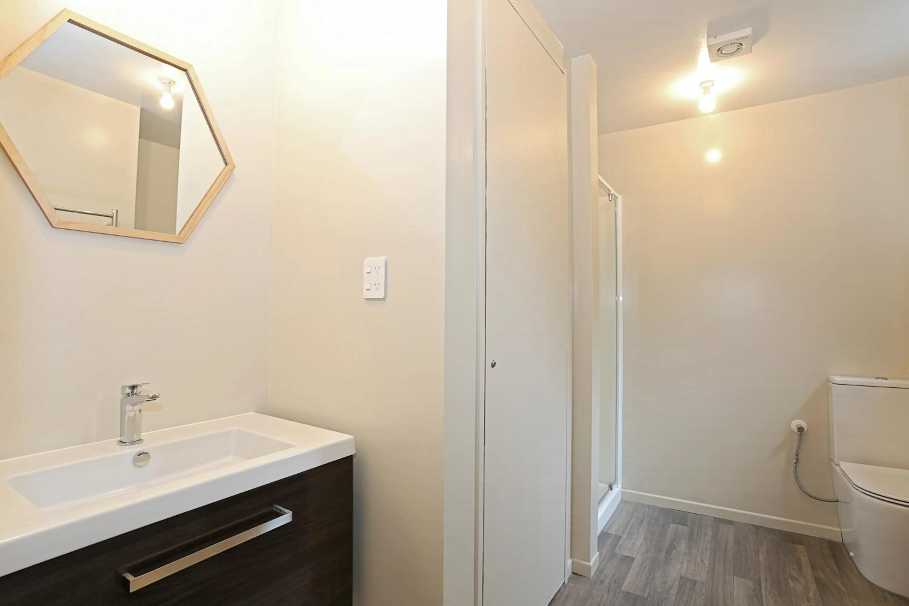 Bathroom in Shakespeare House