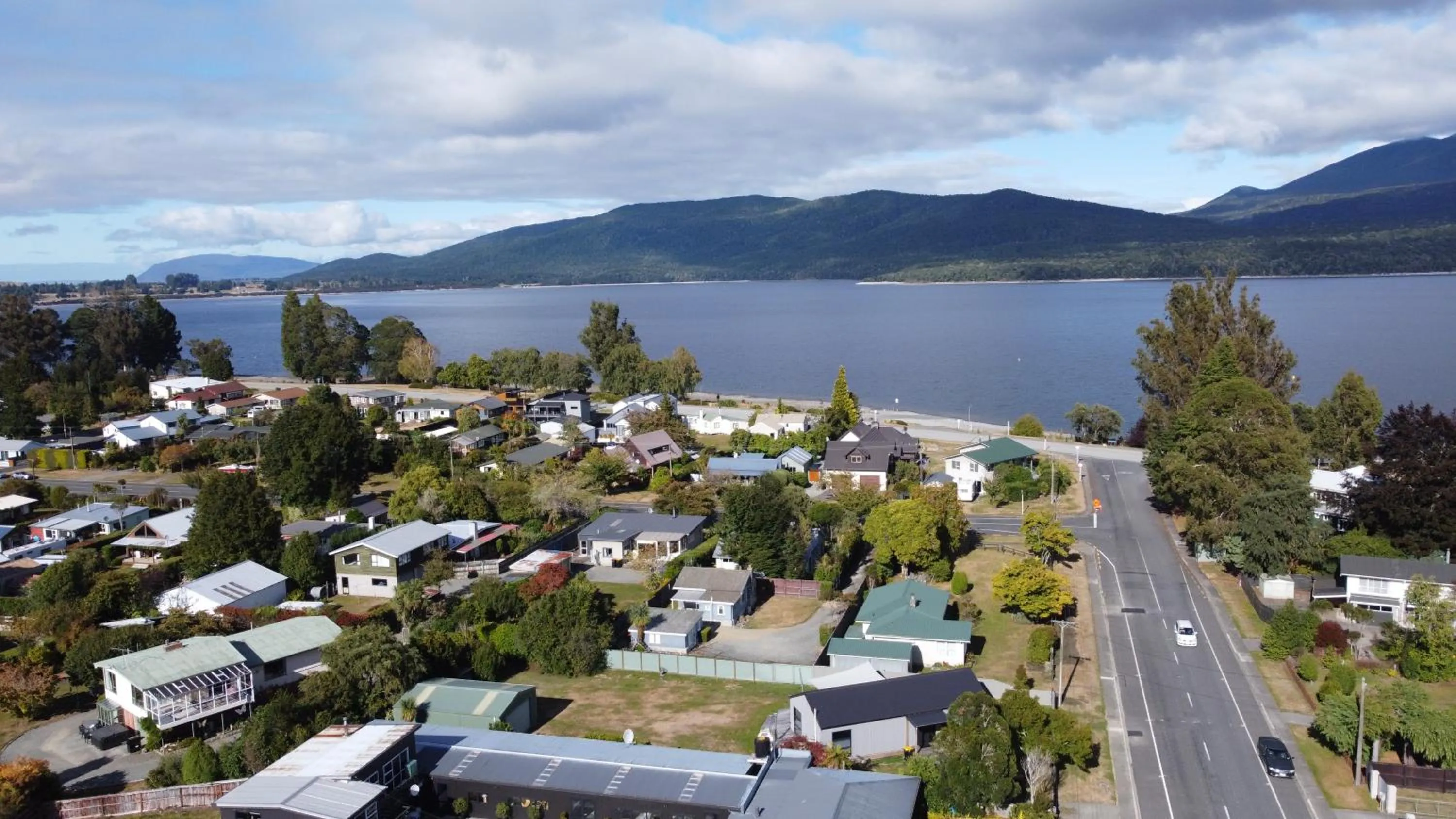 Lake view in Shakespeare House