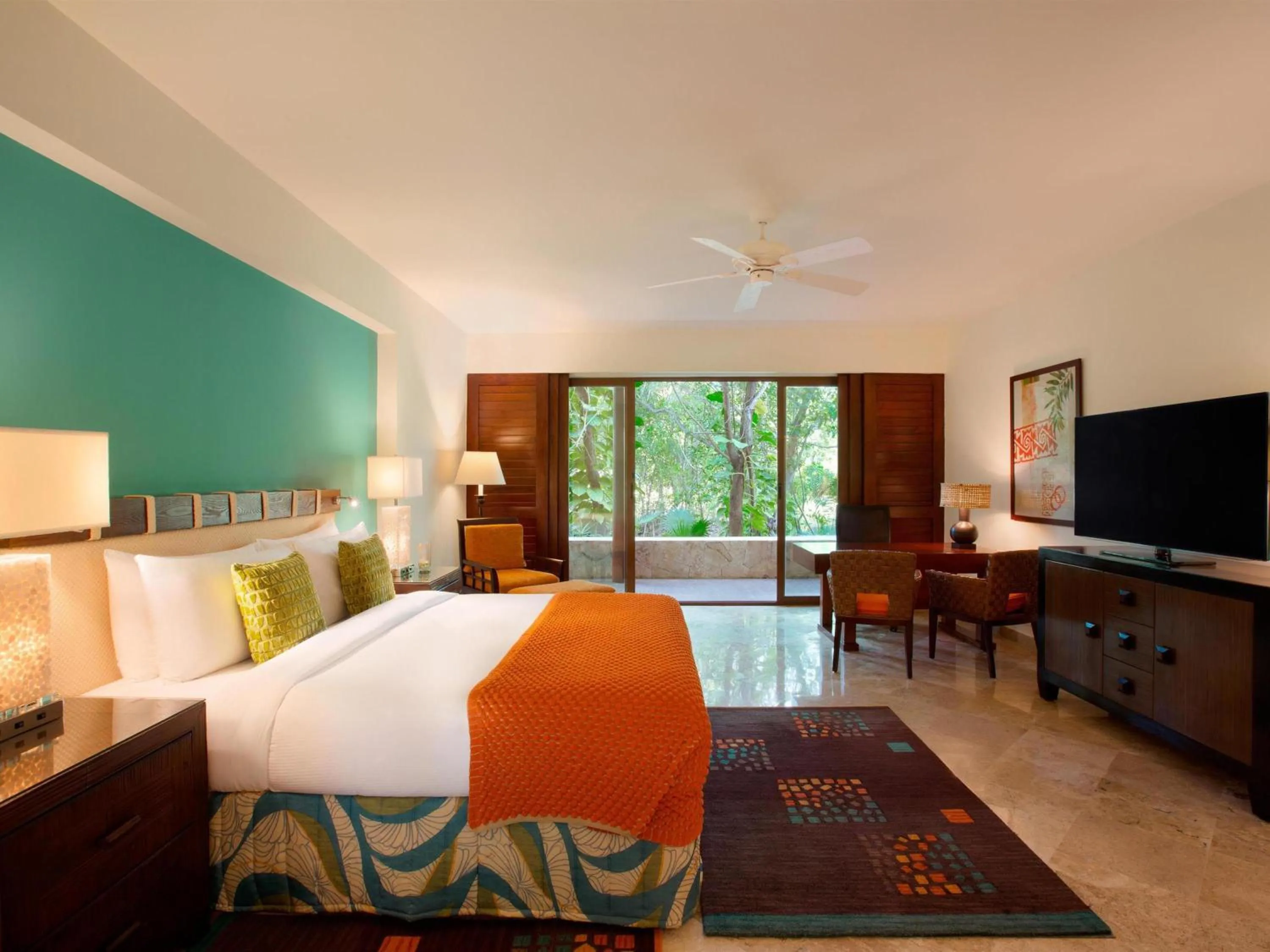 Bedroom, Bed in Fairmont Mayakoba