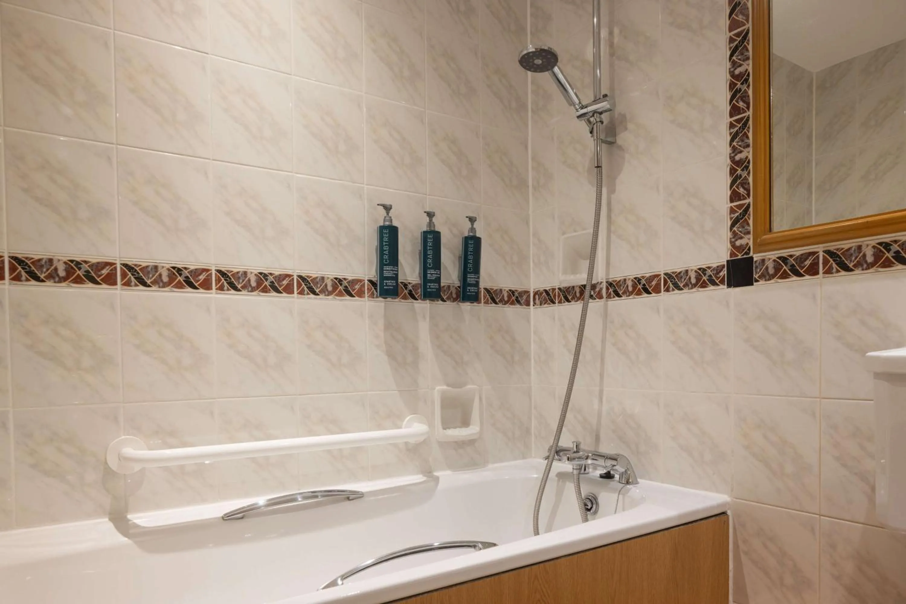 Bathroom in Hilton Puckrup Hall Hotel & Golf Club, Tewkesbury