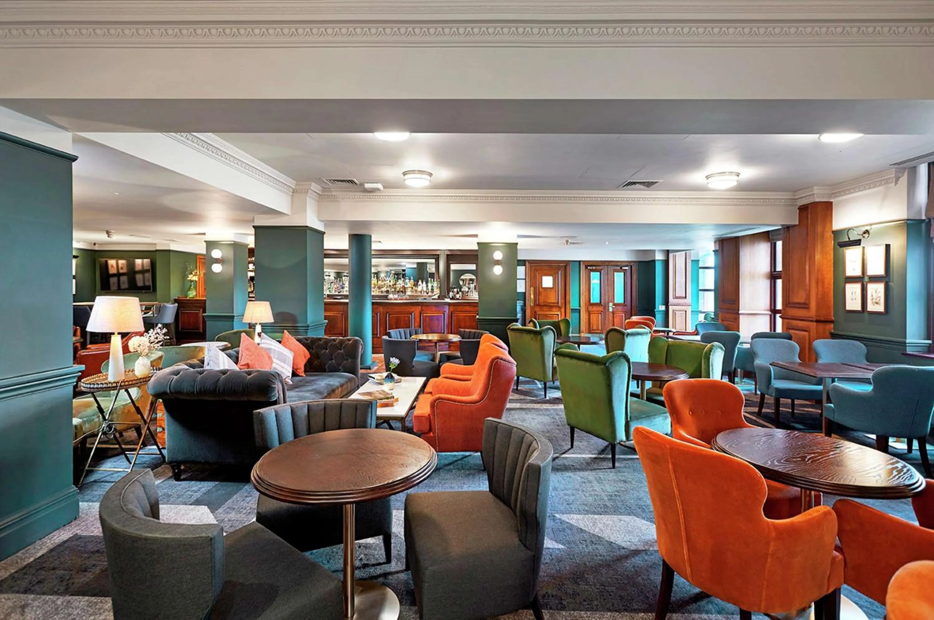 Lounge or bar in Hilton Puckrup Hall Hotel & Golf Club, Tewkesbury