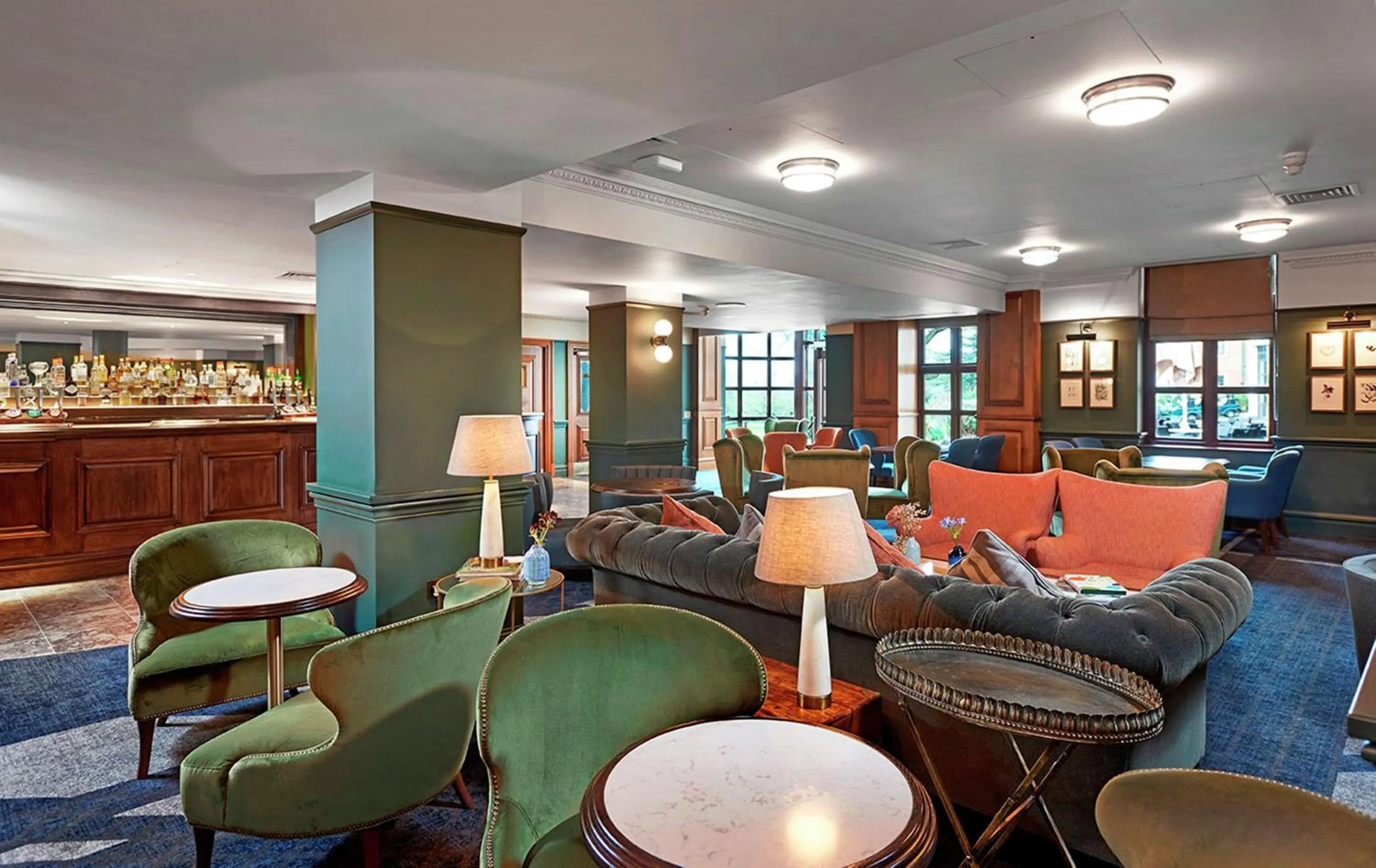 Lounge or bar in Hilton Puckrup Hall Hotel & Golf Club, Tewkesbury