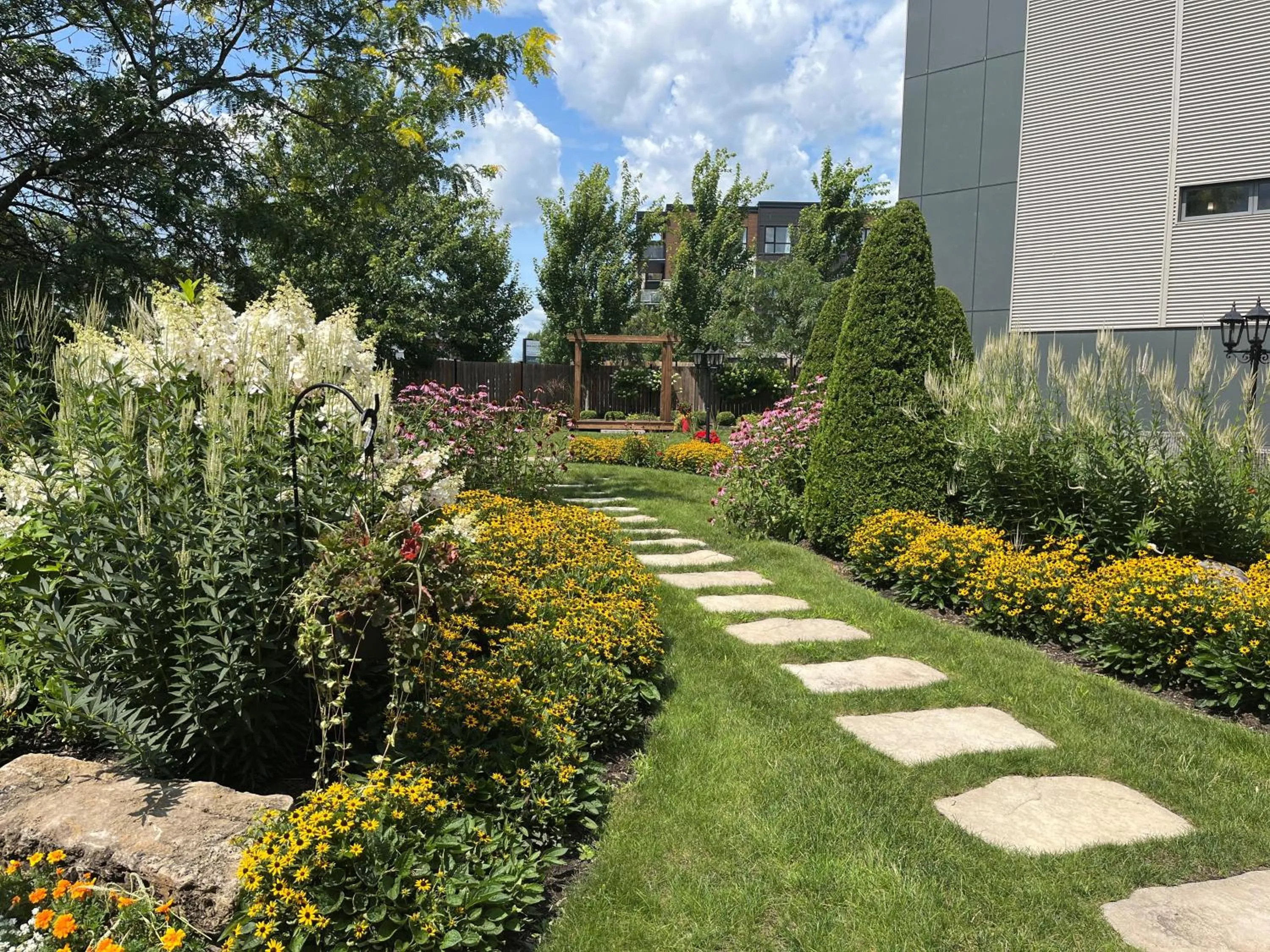 Garden in Hôtel Rive Gauche