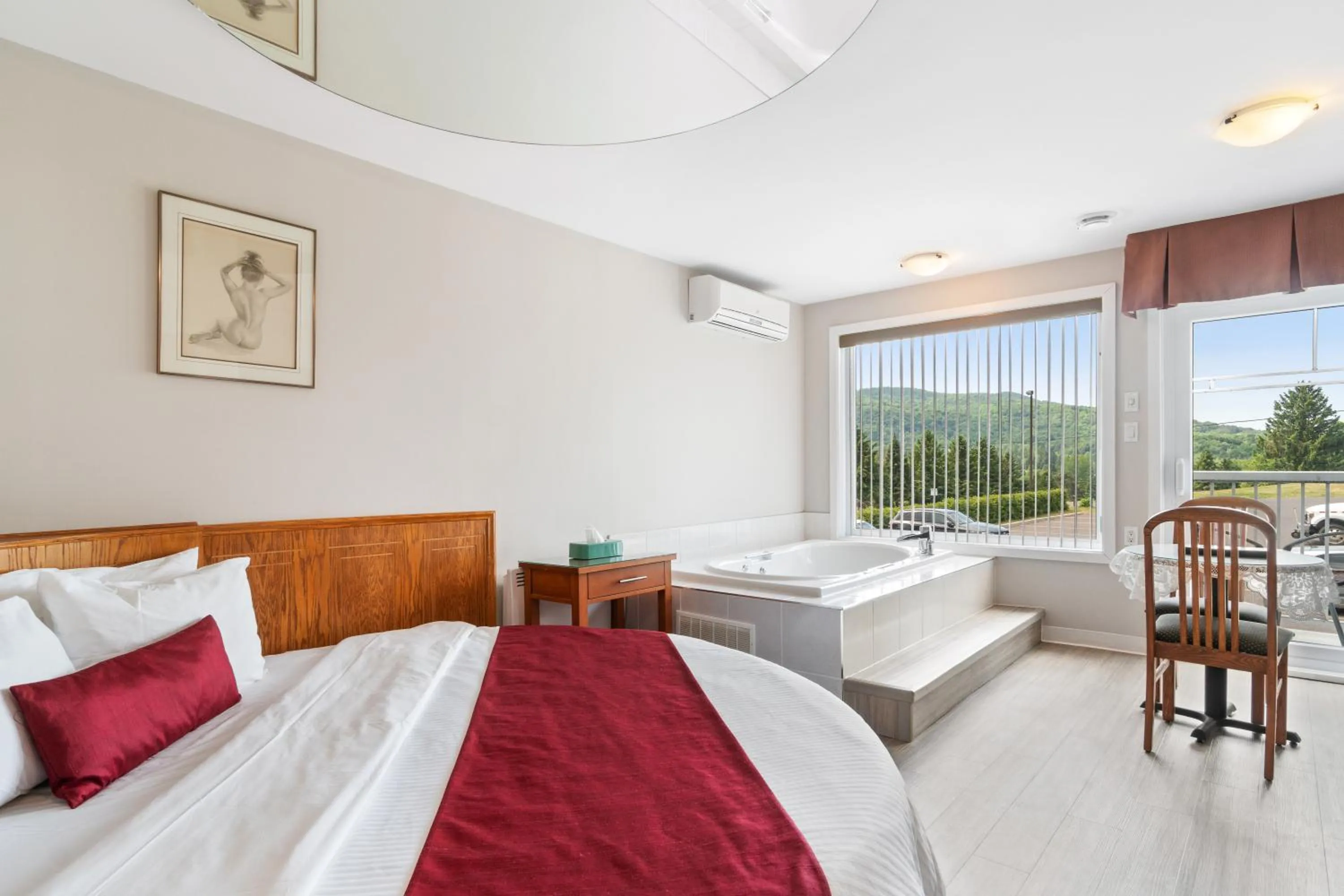 Bed in Hotel Bromont