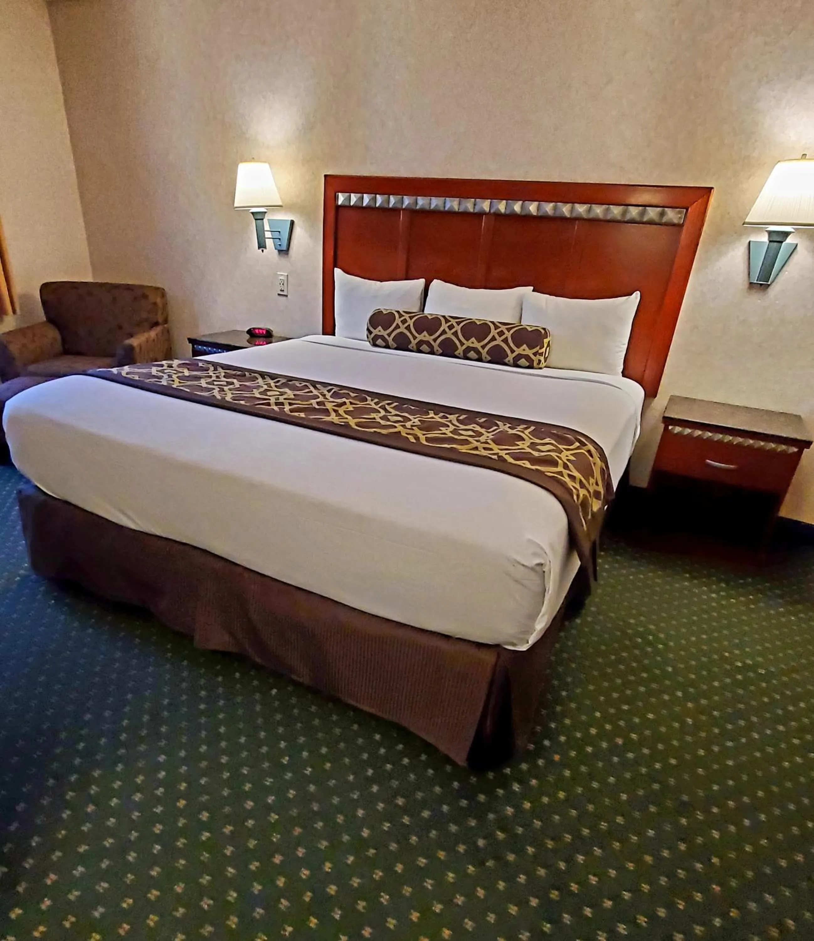 Bed in Triplodge of Santa Clarita