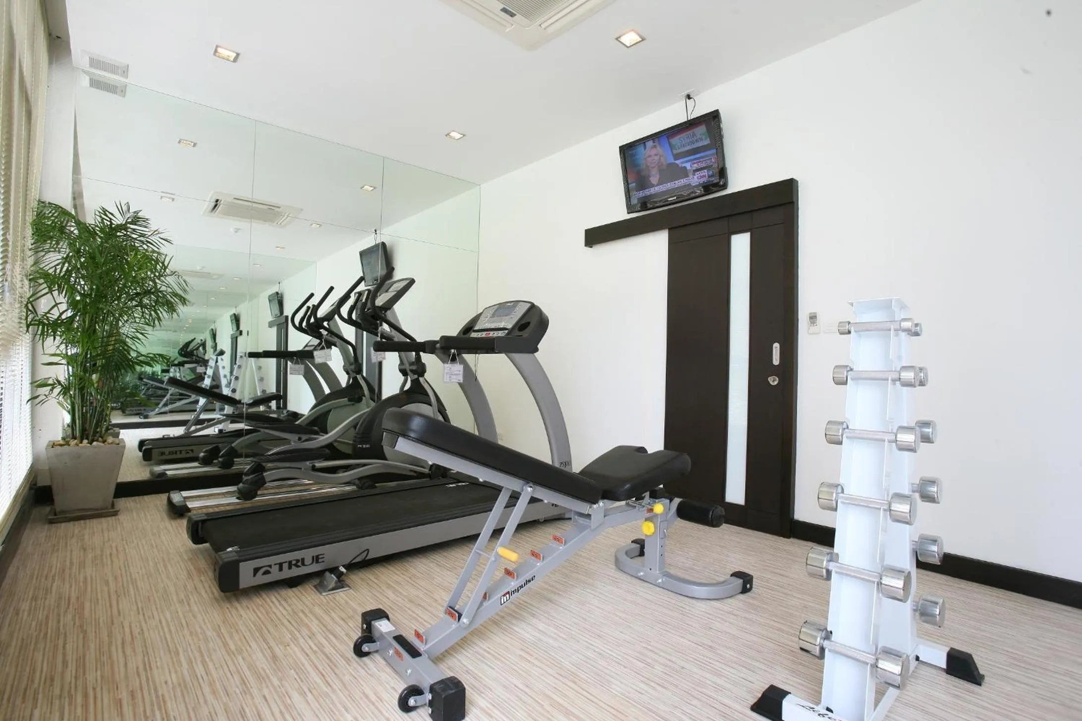 Fitness centre/facilities in FX Hotel Metrolink Makkasan