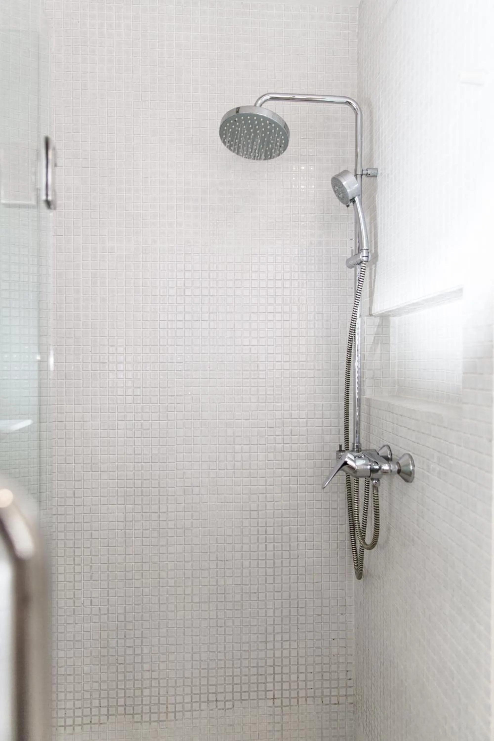 Shower in Verano Beach Villa