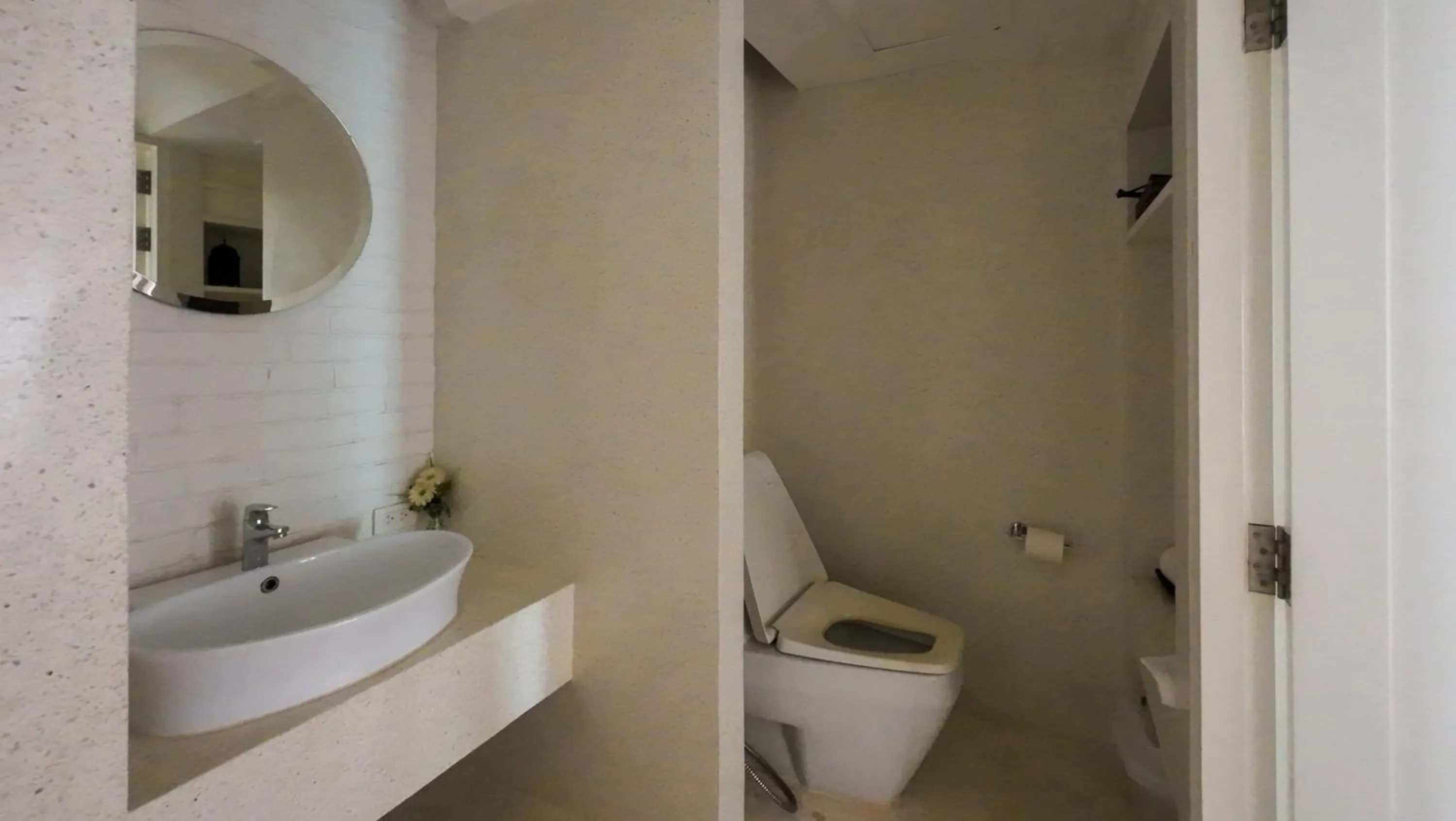 Toilet in Verano Beach Villa