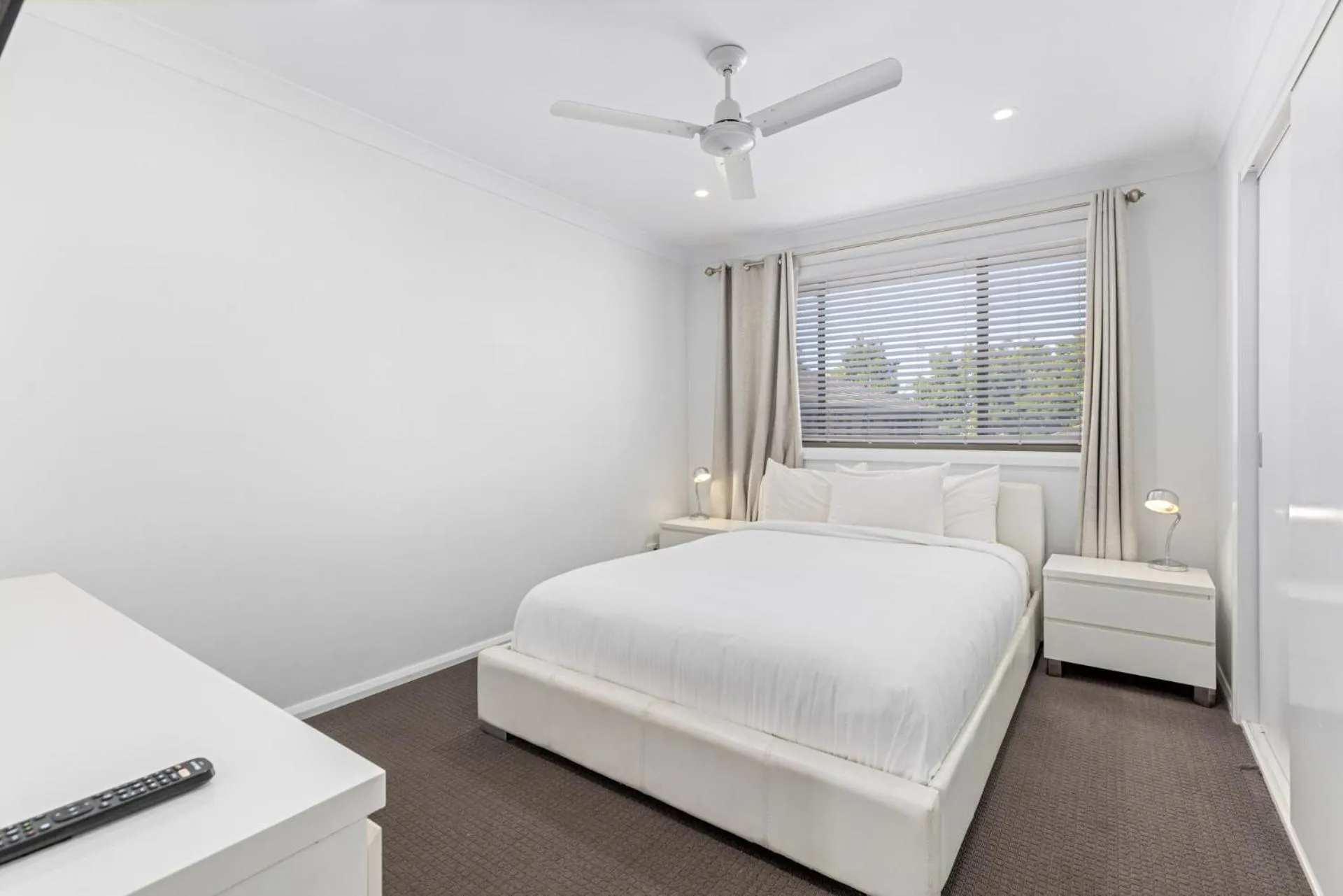 Bedroom, Bed in Macquarie Barracks Motor Inn