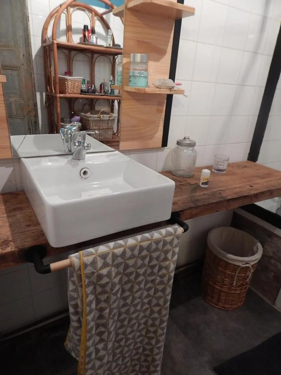 Bathroom in Mimi la Sardine