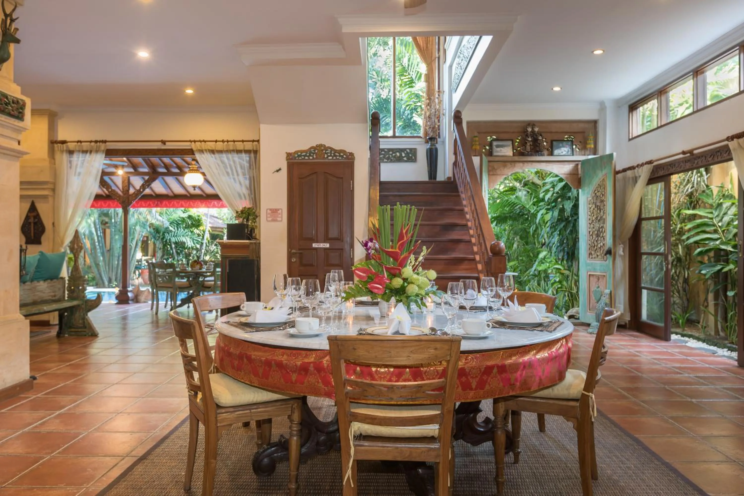 Restaurant/places to eat in Villa Kaja by Nagisa Bali