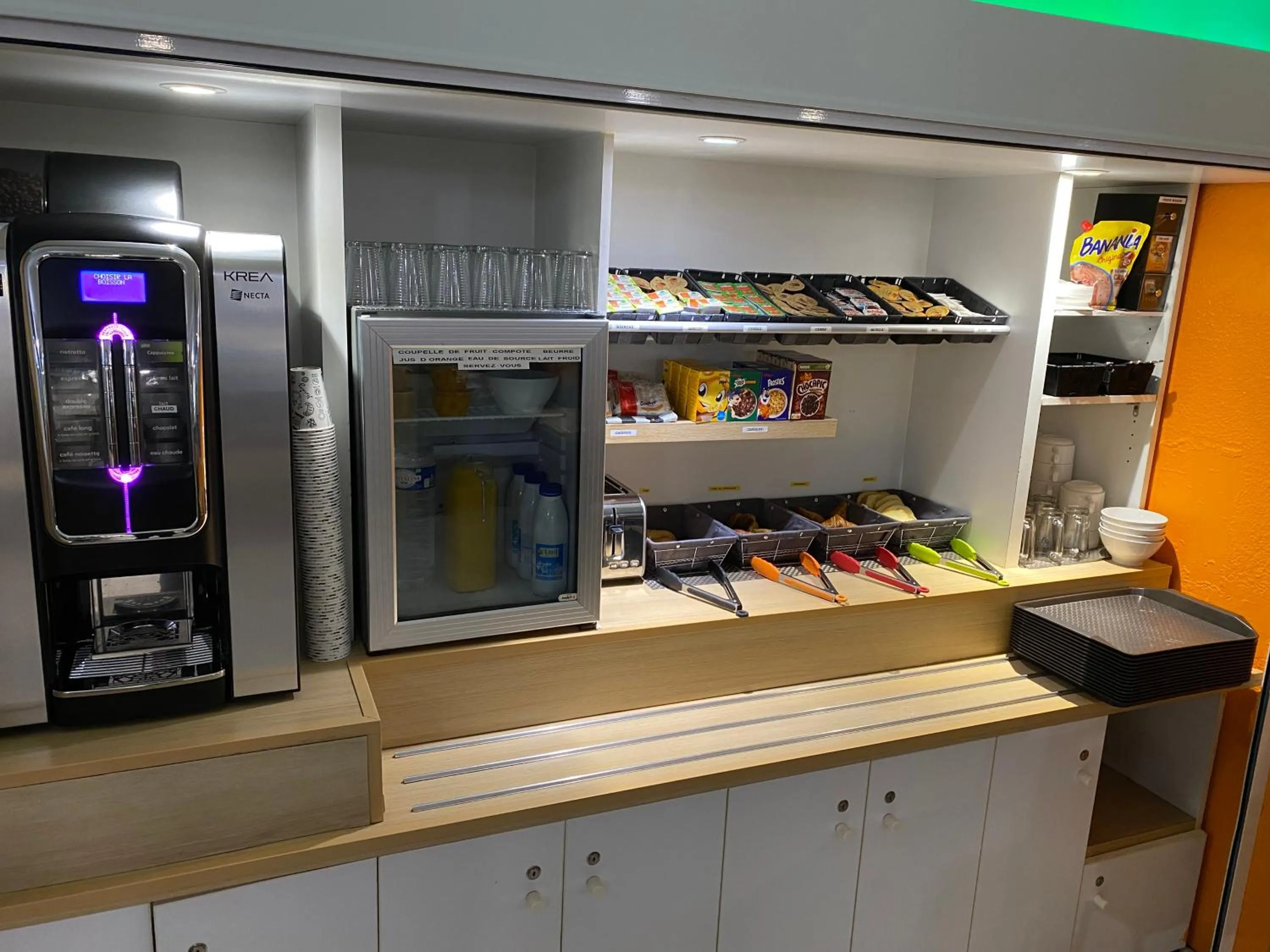 Breakfast in Class'Eco Chambly