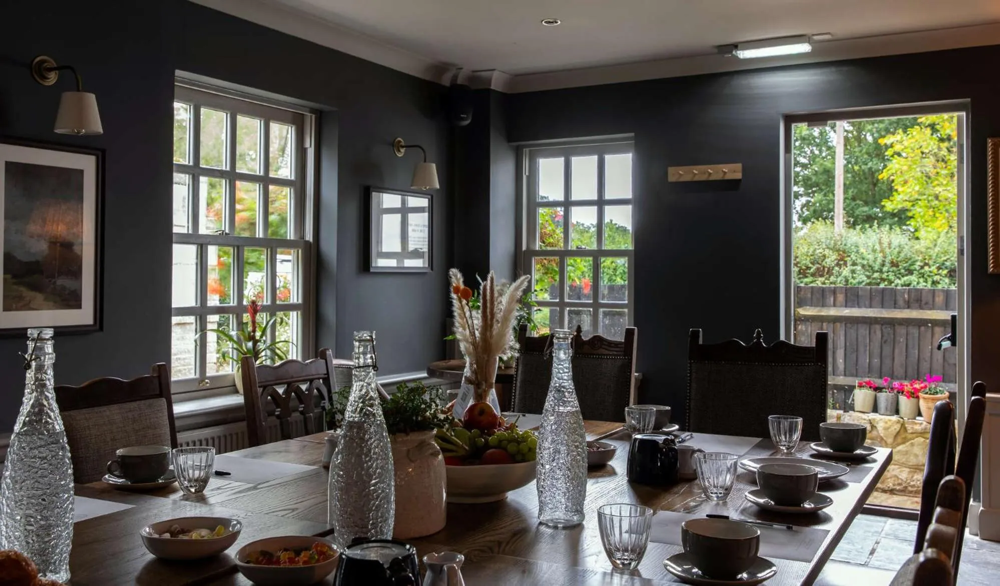 Restaurant/places to eat in The Carpenters Arms