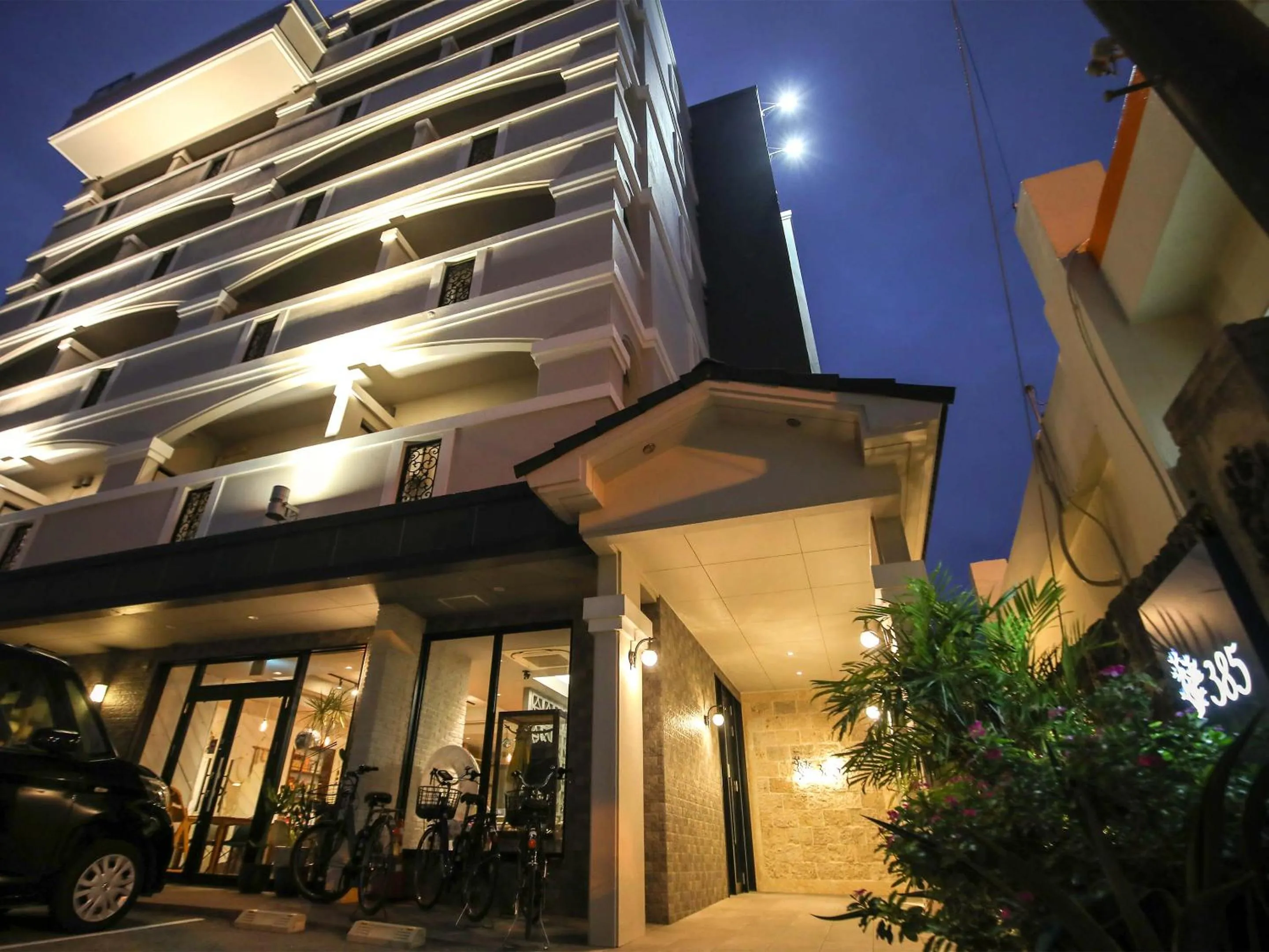 Property building in Hotel 385