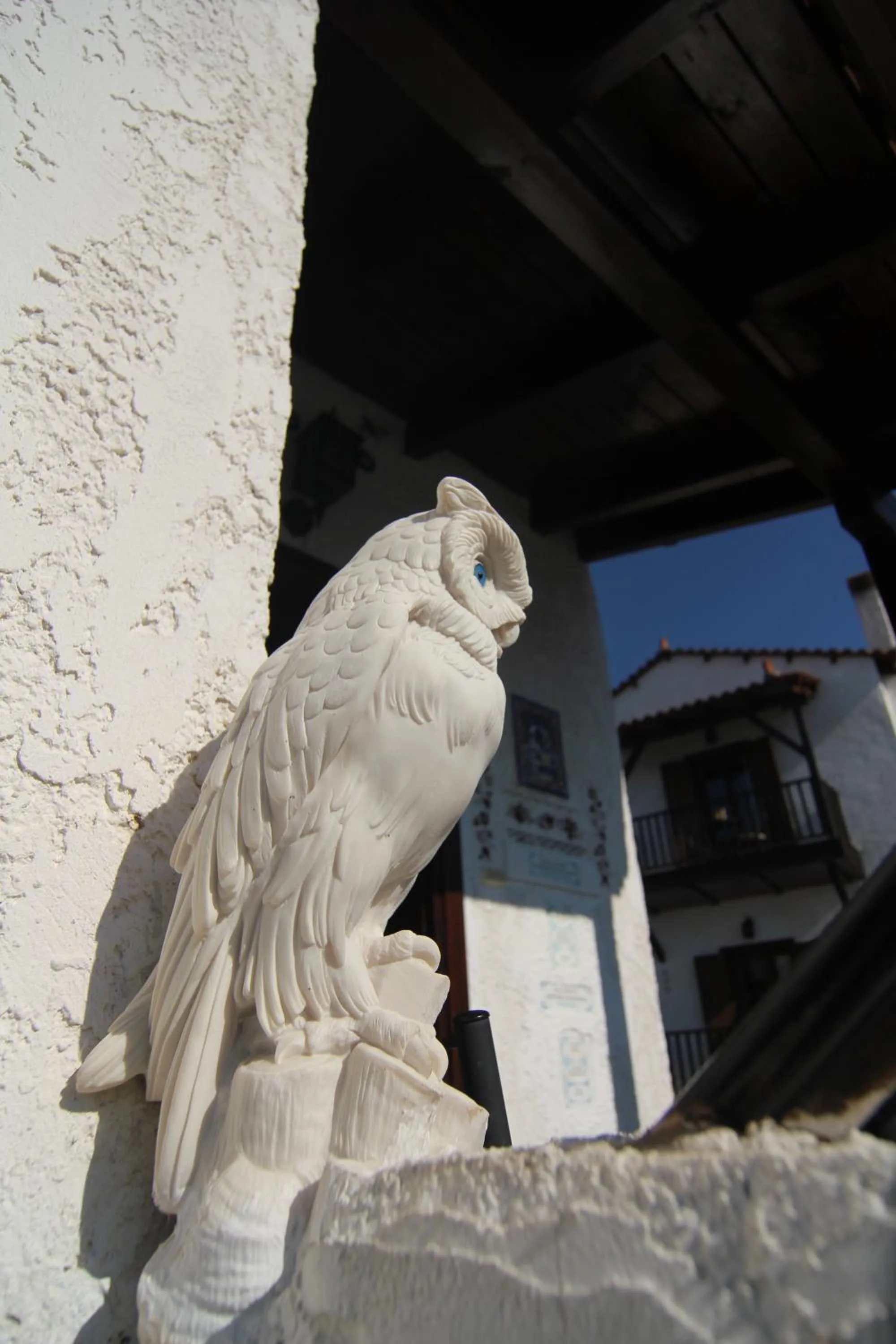 Facade/entrance in Chateaux Constantin Agistro