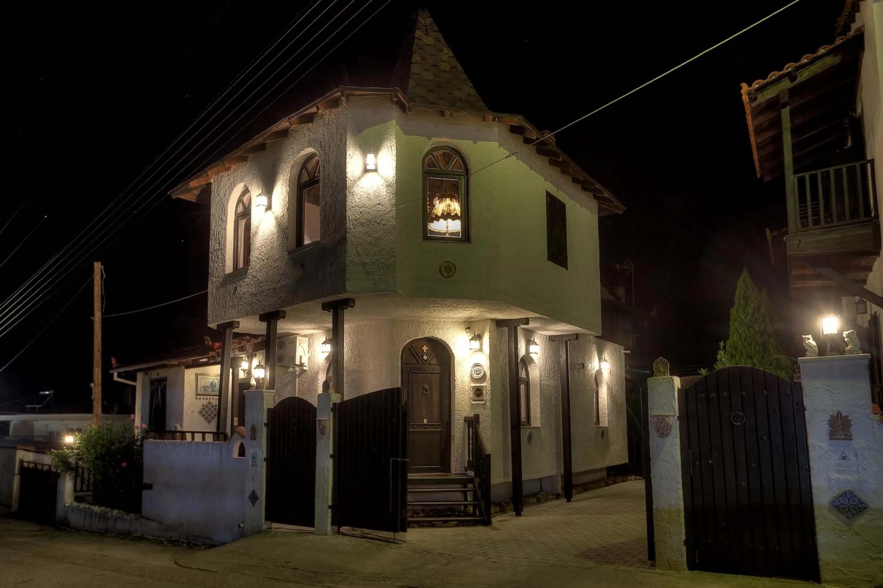 Property building in Chateaux Constantin Agistro