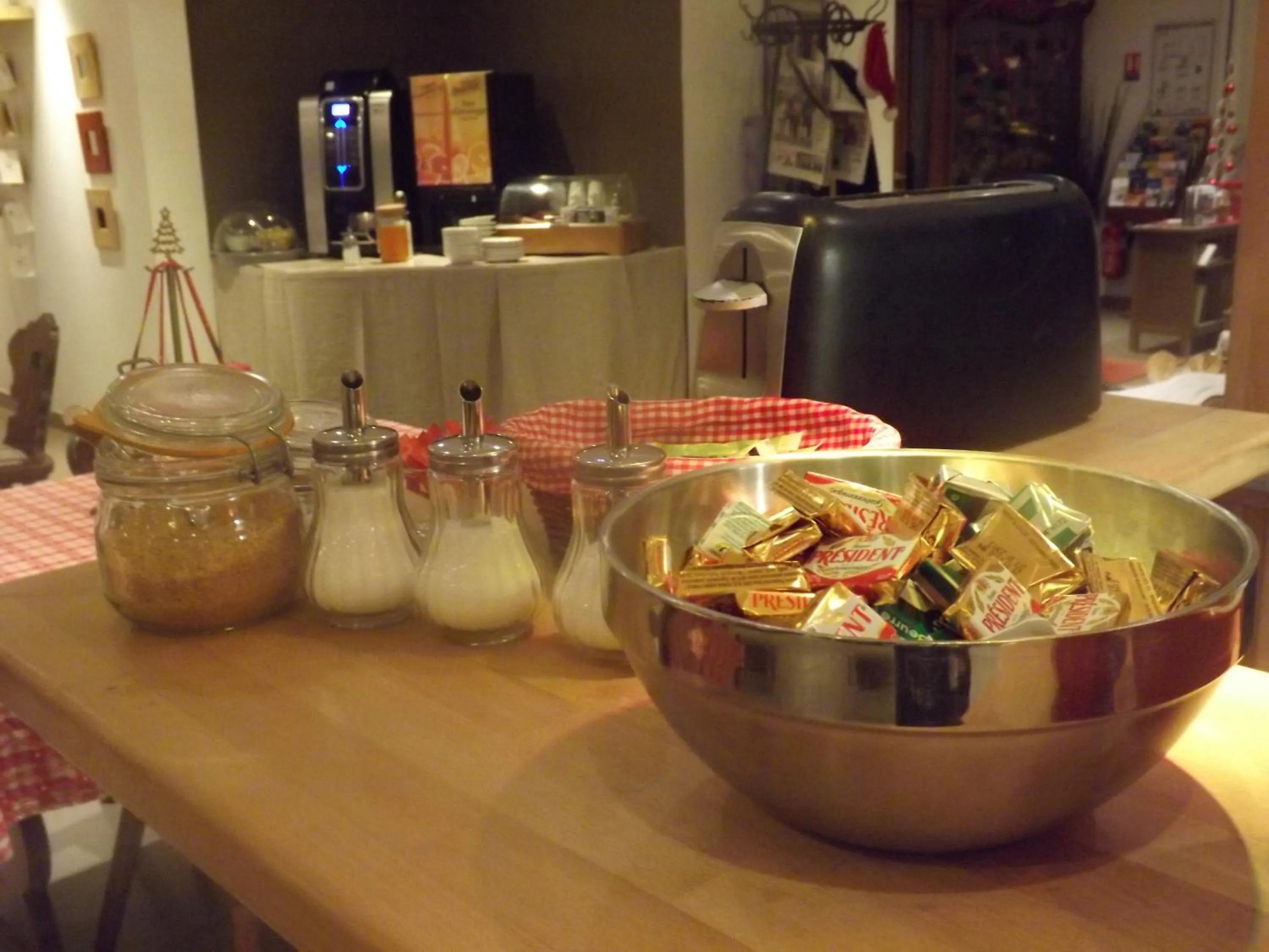 Buffet breakfast in Les Portes de la Vallee