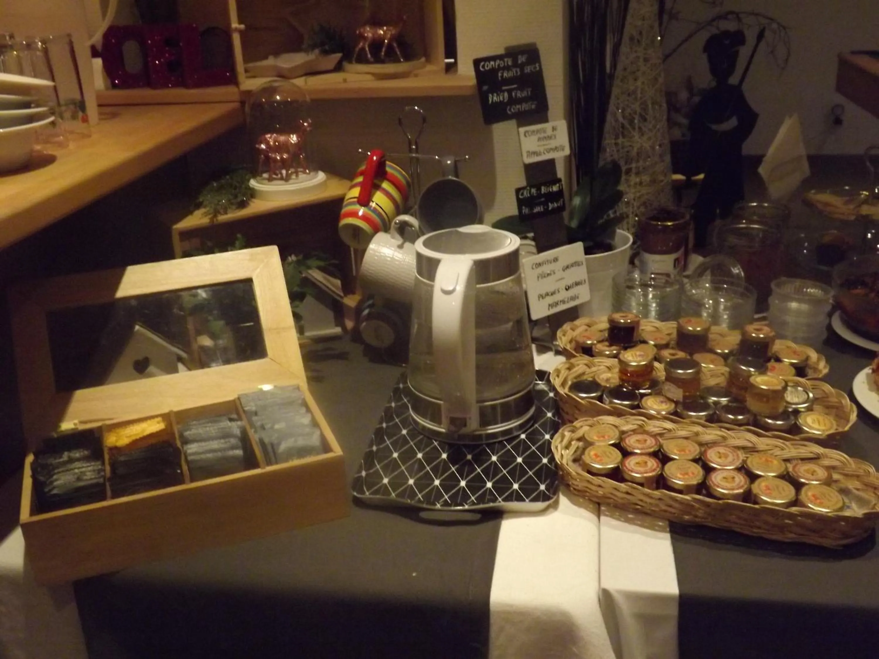 Buffet breakfast in Les Portes de la Vallee