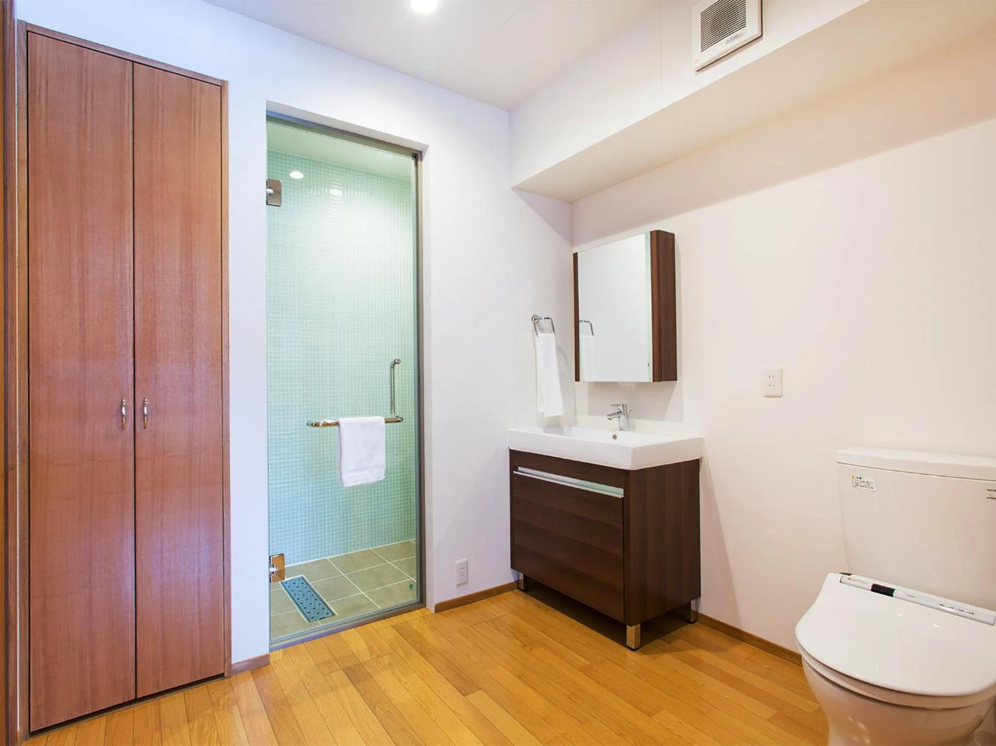 Shower in Kita Kitsune Chalet