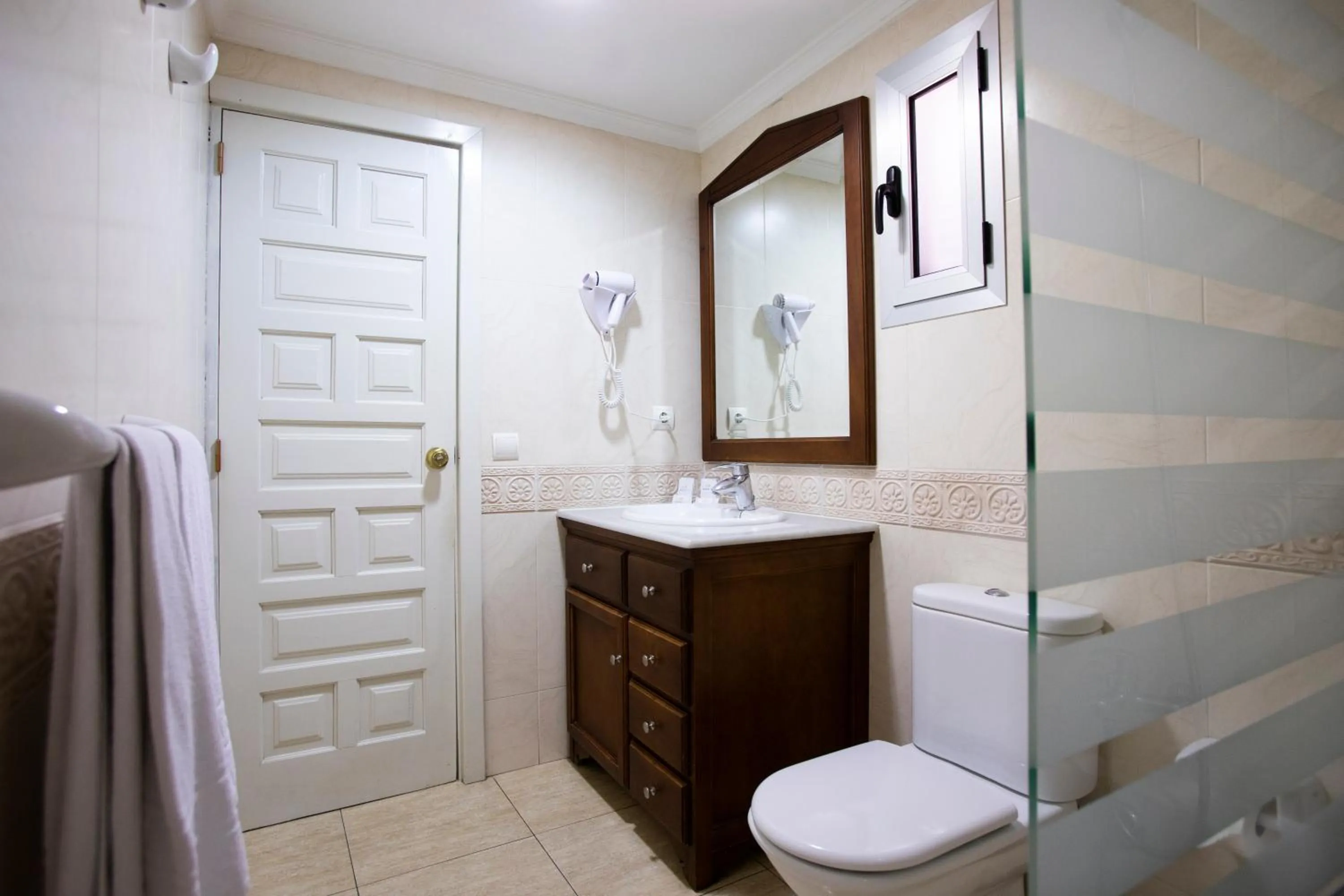 Bathroom in Jacarandas Beach