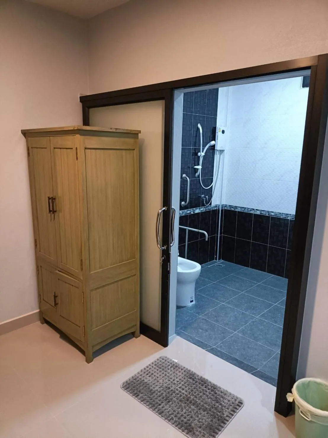 Shower in Numhom Resort