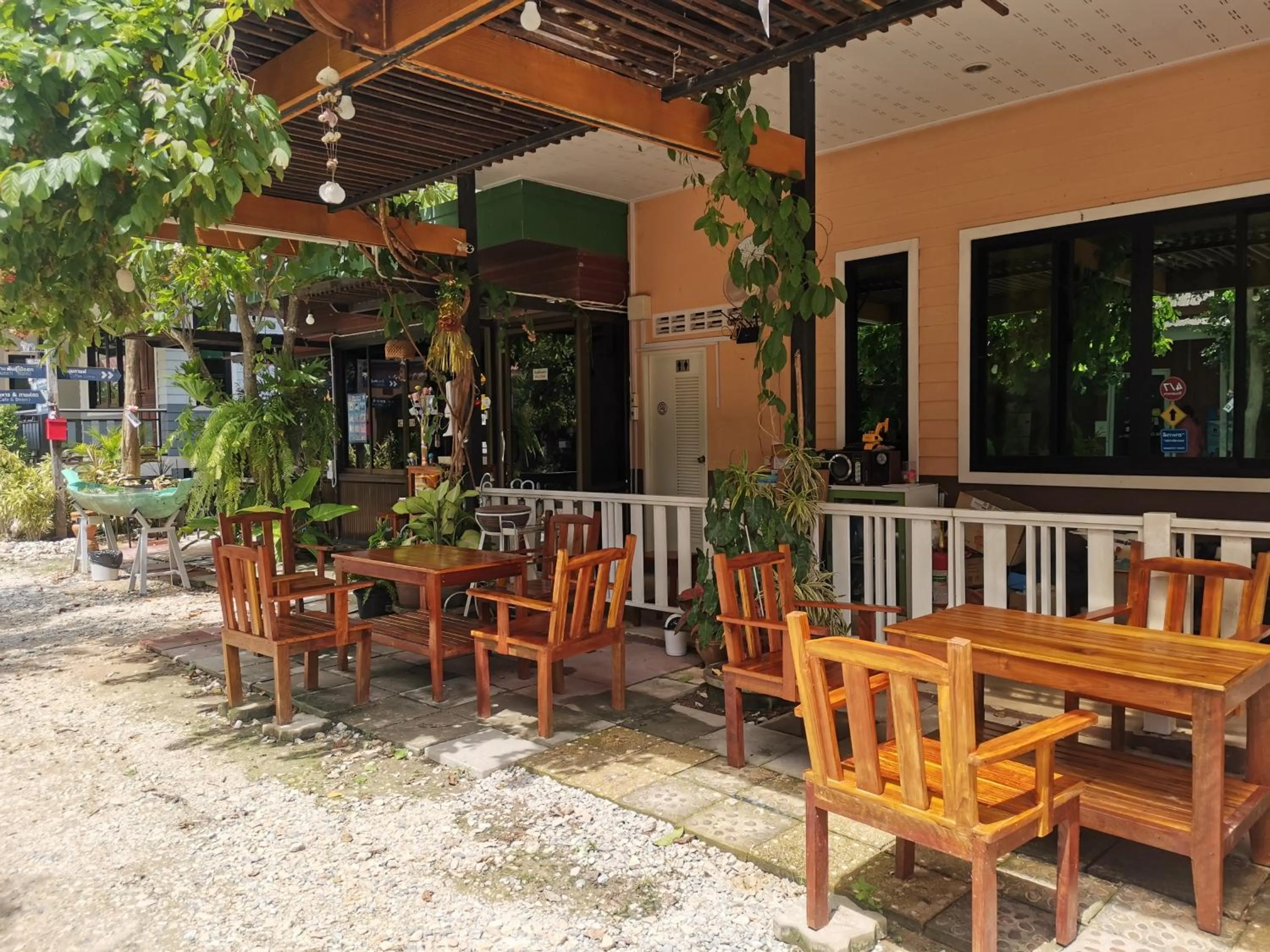 Seating area in Numhom Resort